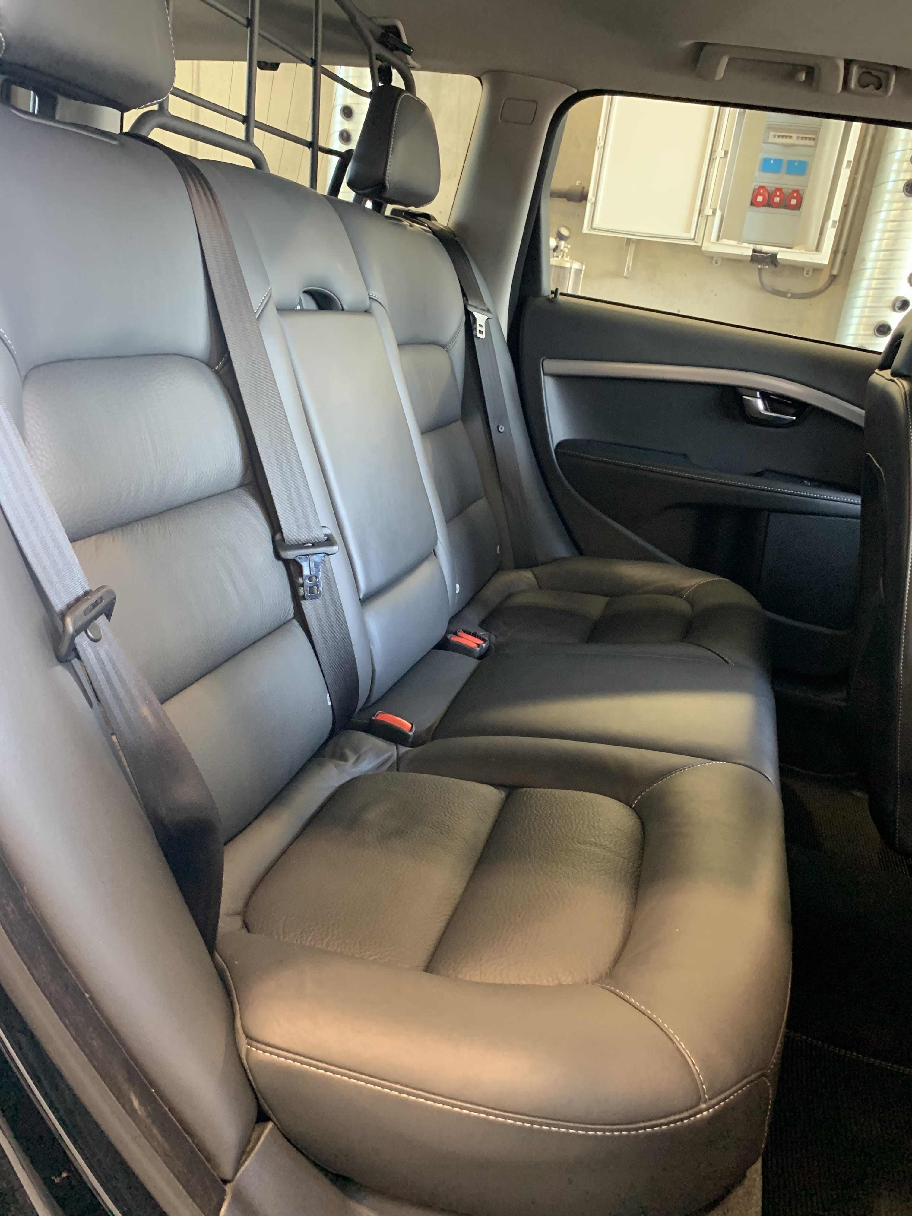 Volvo XC70 2,4 AWD (181 hk) avec Audio Bluetooth