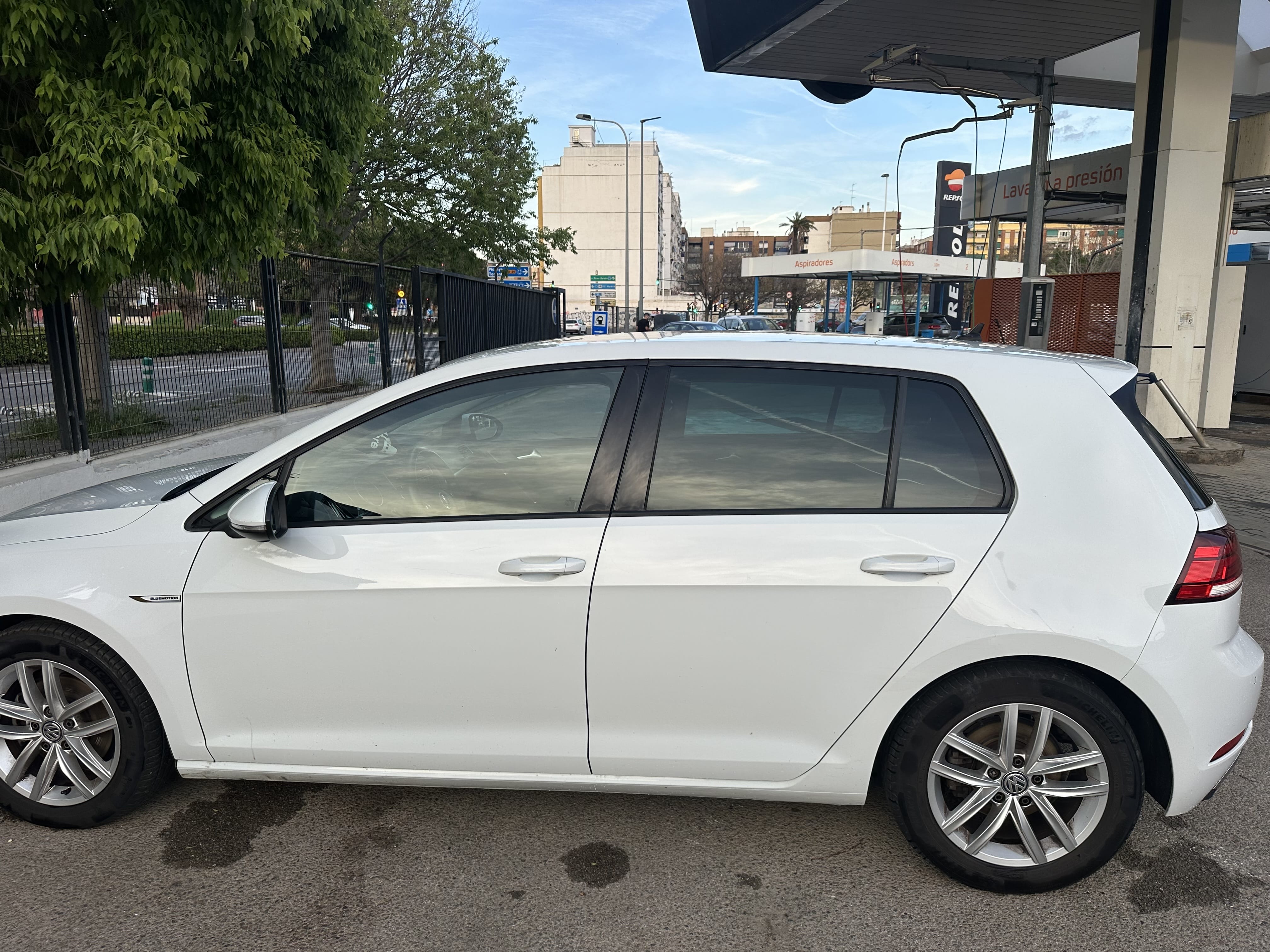 Volkswagen Golf with Air conditioning