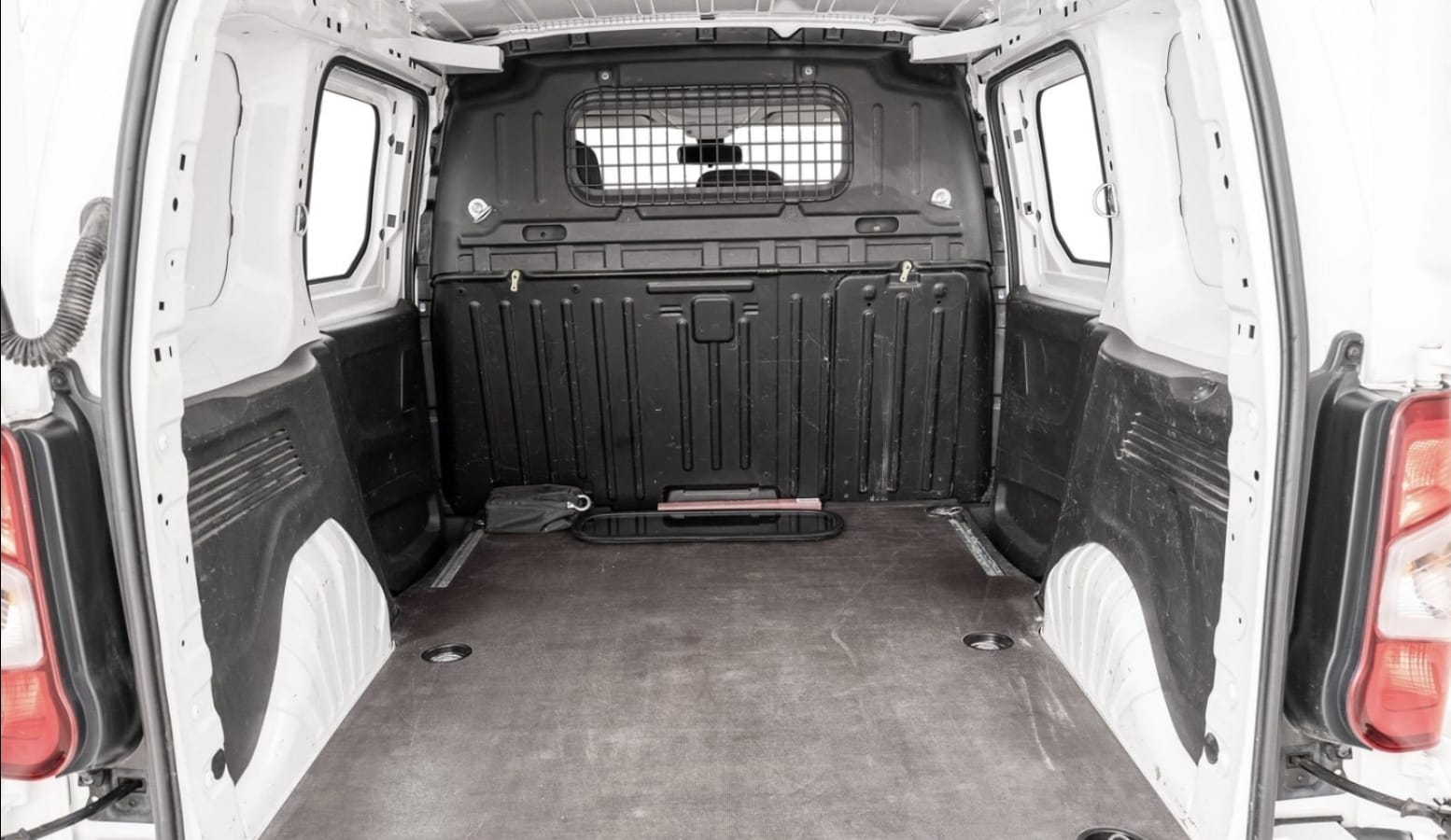 Toyota Proace City with USB charging ports
