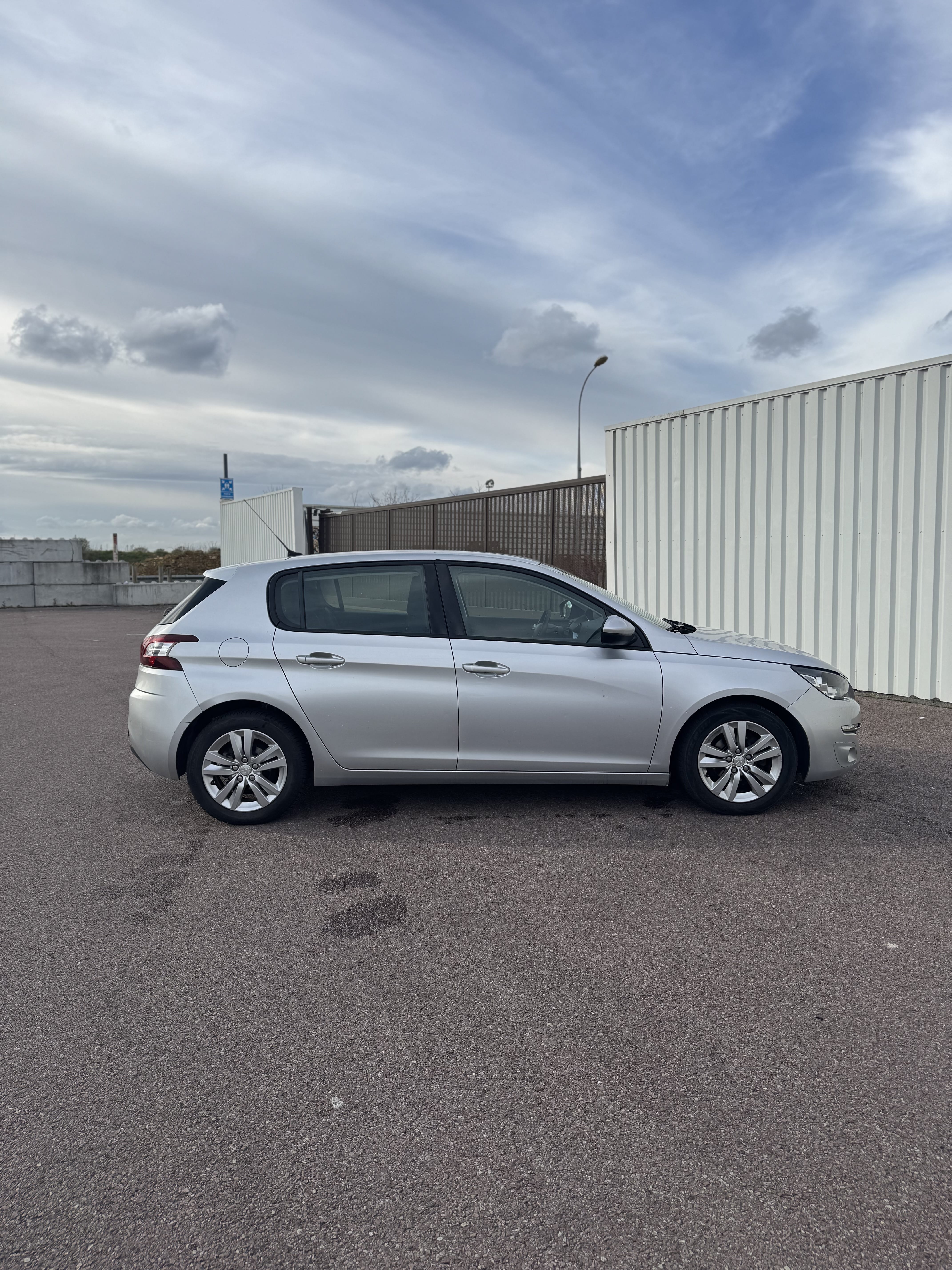Peugeot 308 avec Climatisation
