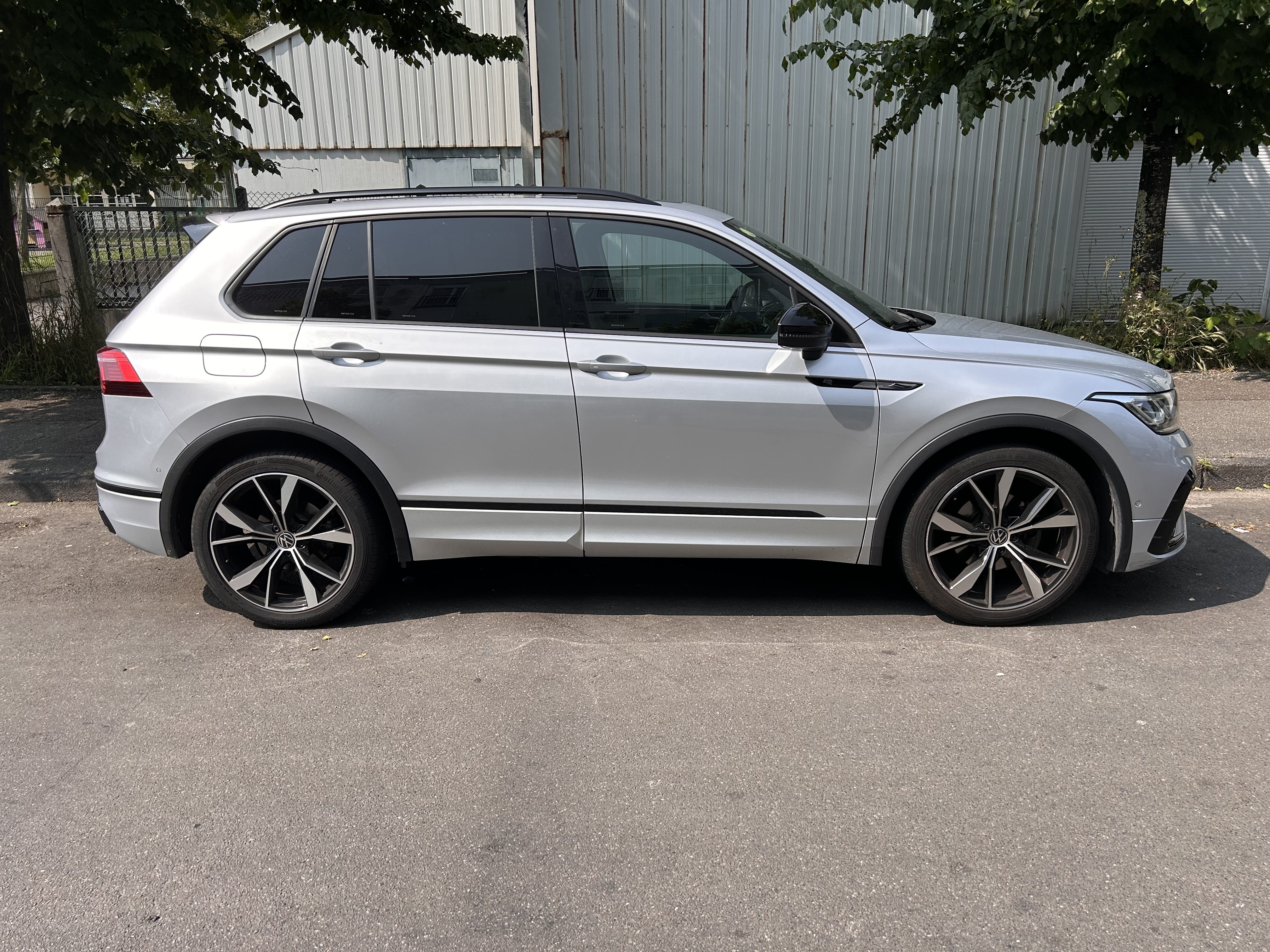 Volkswagen Tiguan SE R-LINE Black avec Climatisation