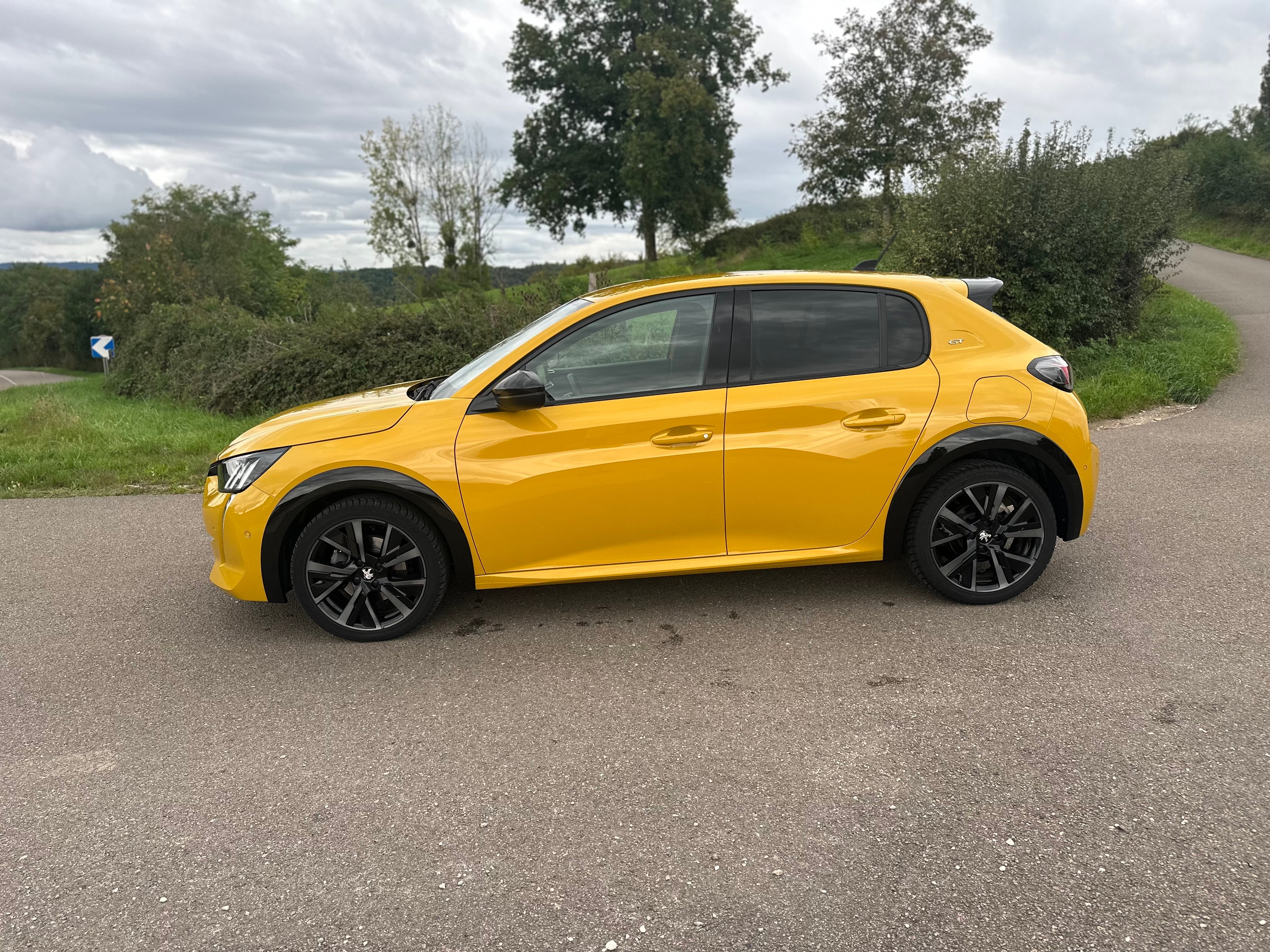 Peugeot 208 GT Line avec Climatisation