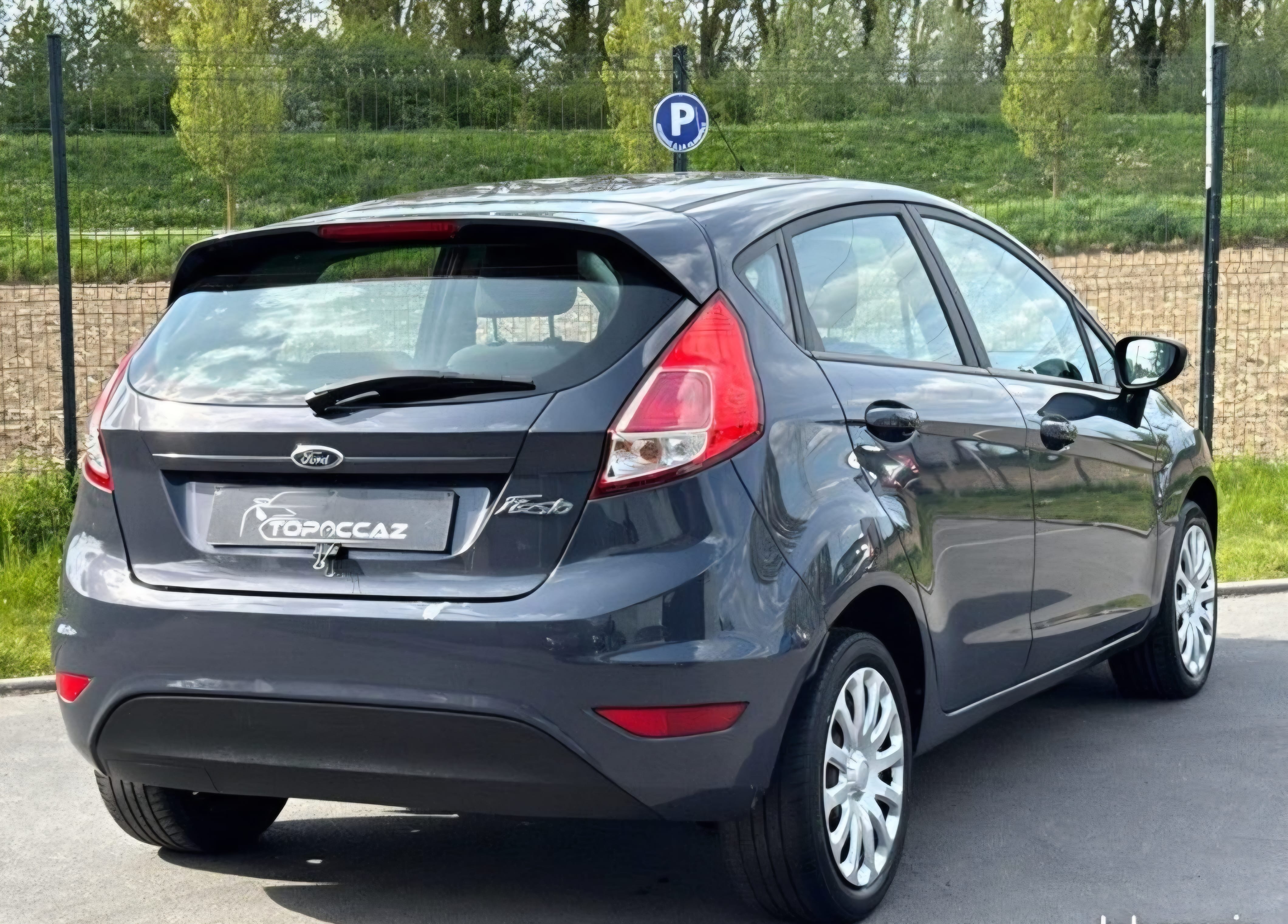Ford Fiesta avec Siège bébé