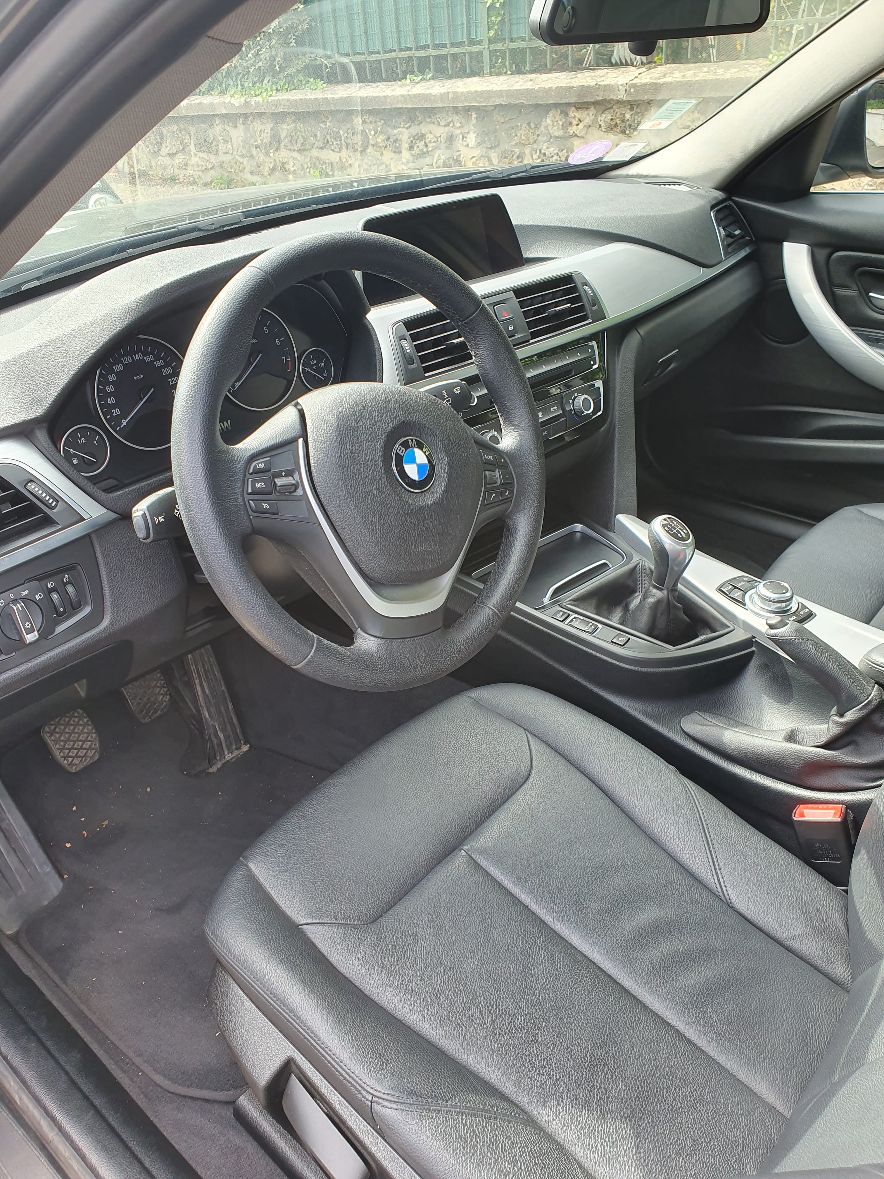BMW Série 3 avec Régulateur de vitesse