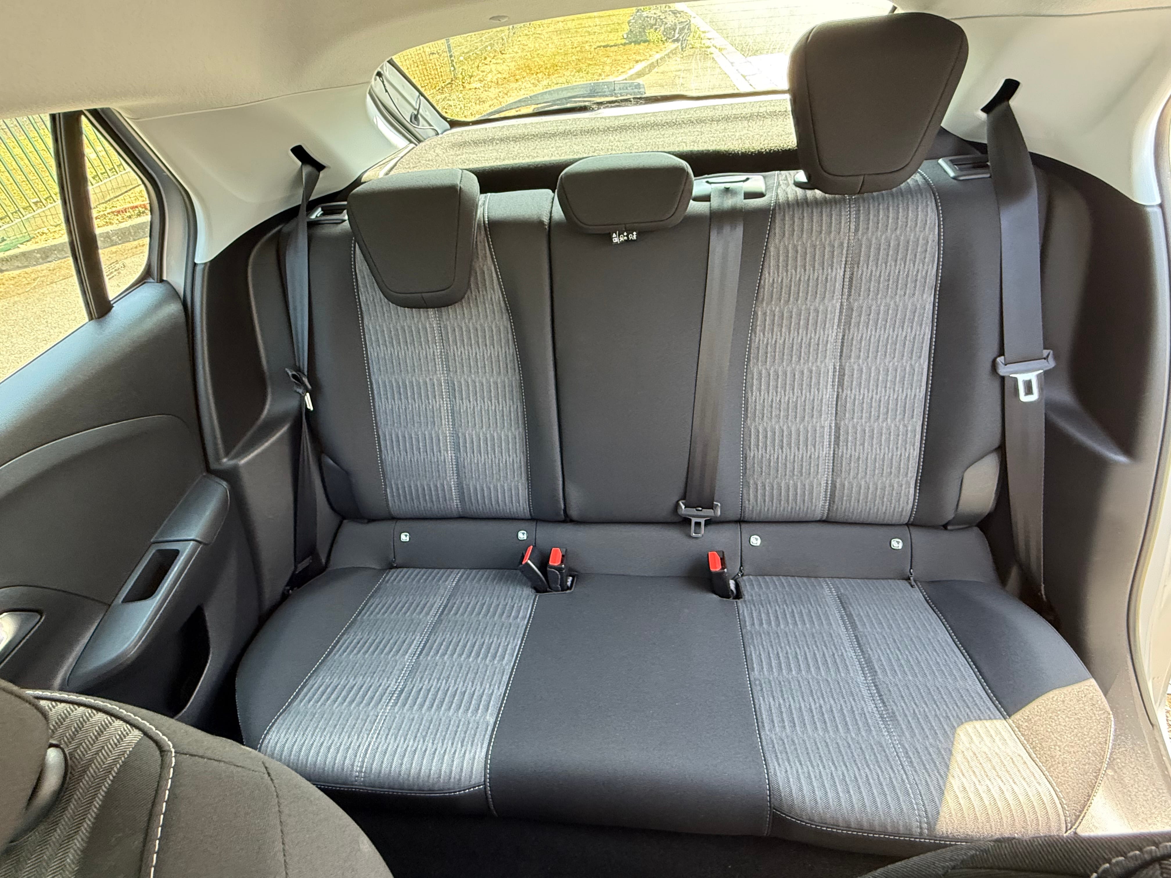 Opel Corsa F avec Audio Bluetooth