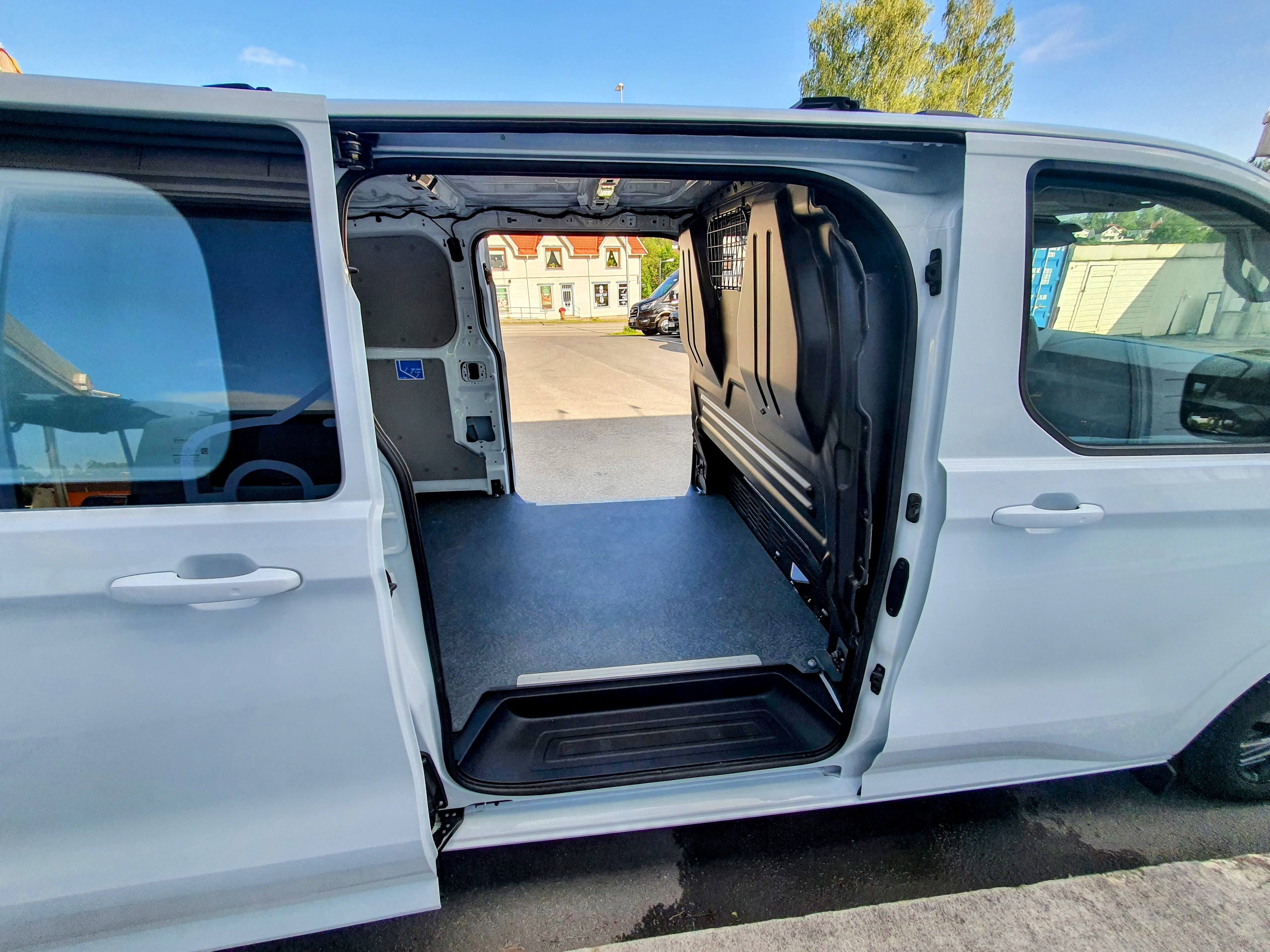 Ford Transit Custom Varebil 4WD med Bluetooth audio