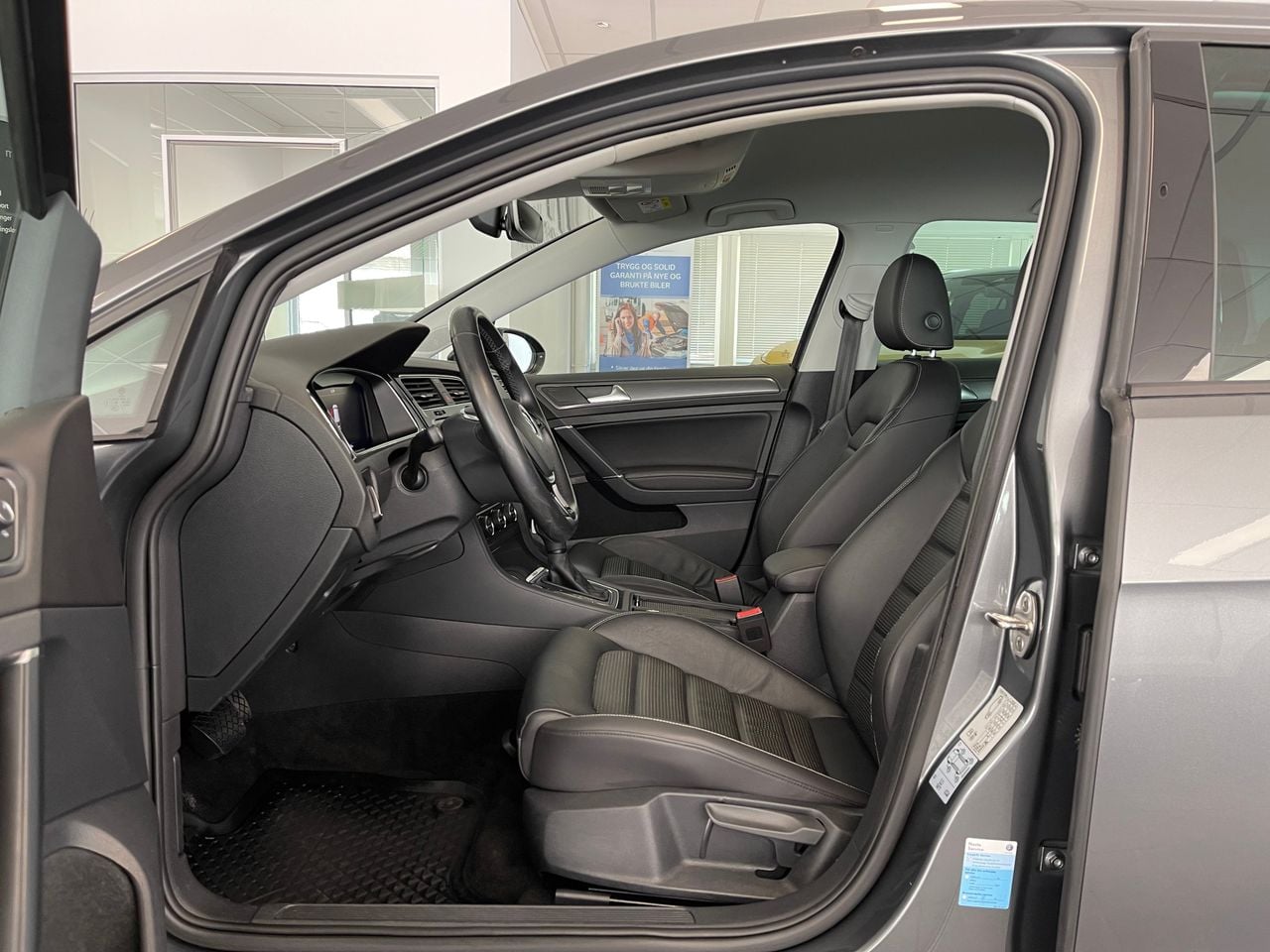 Volkswagen e-Golf med Babysete