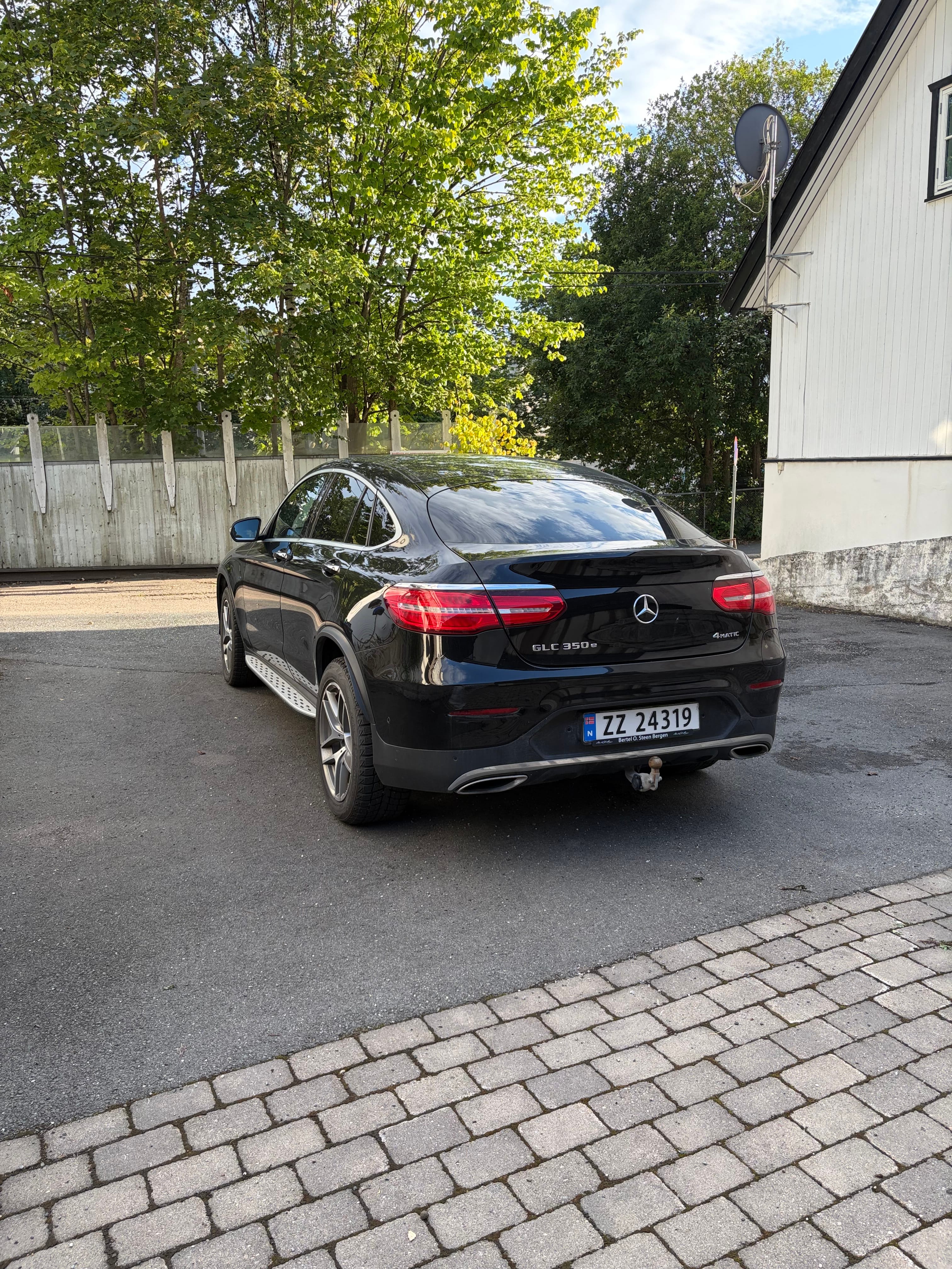 Mercedes-Benz GLC 350E 4Matic with Cruise control