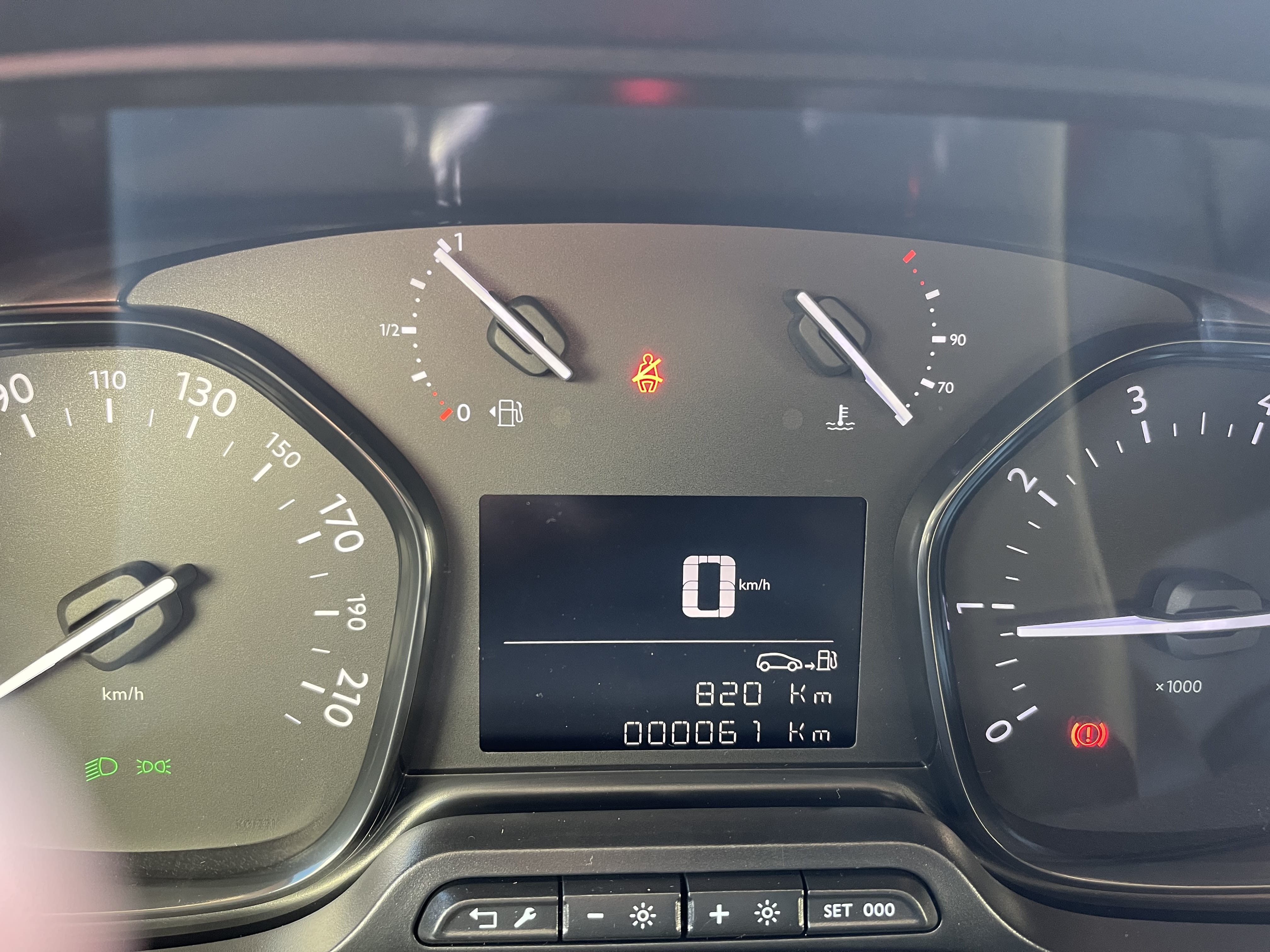 Opel Vivaro 2,0 CDTI mit Apple CarPlay