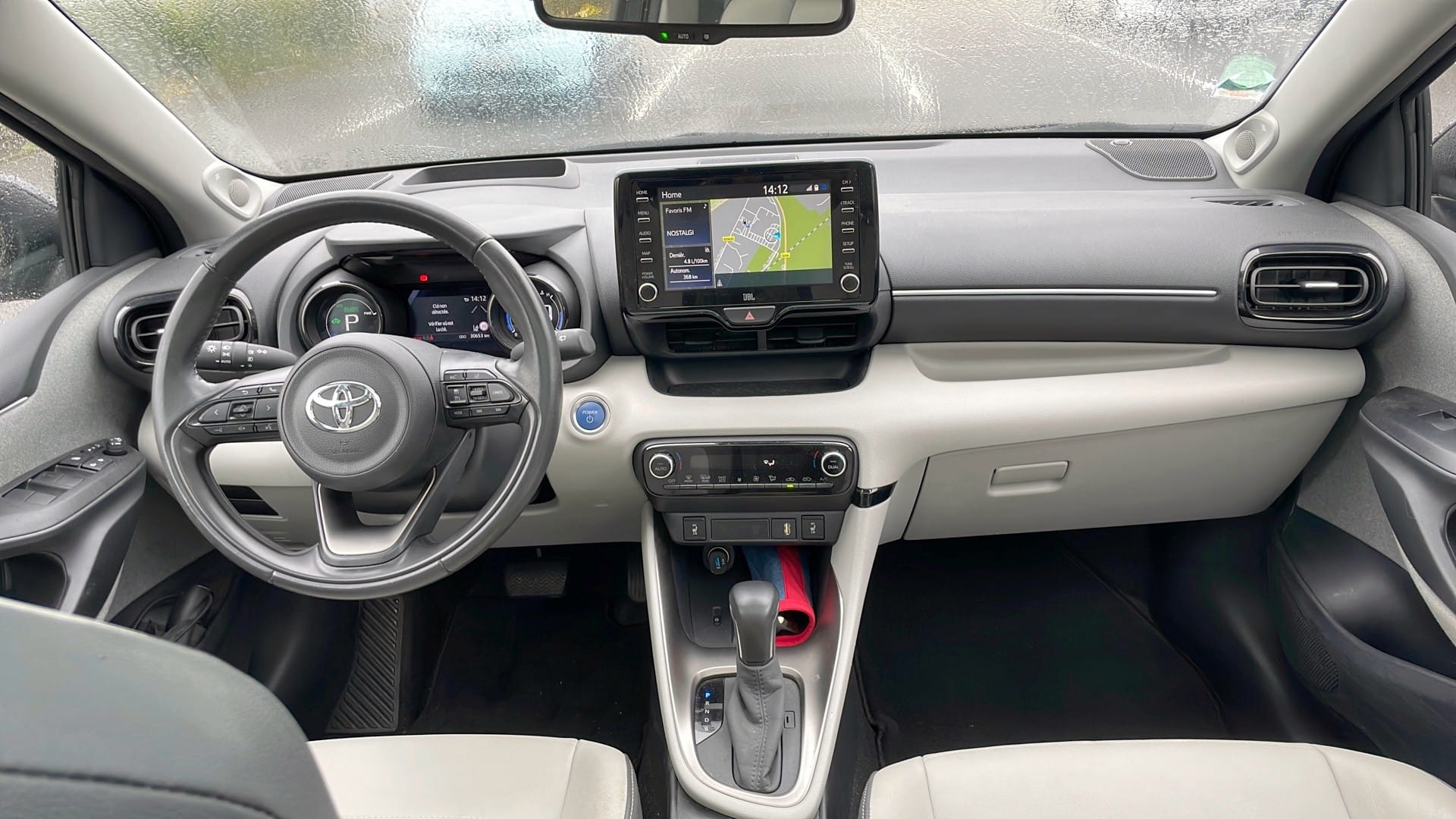 Toyota Yaris Hybride avec Régulateur de vitesse