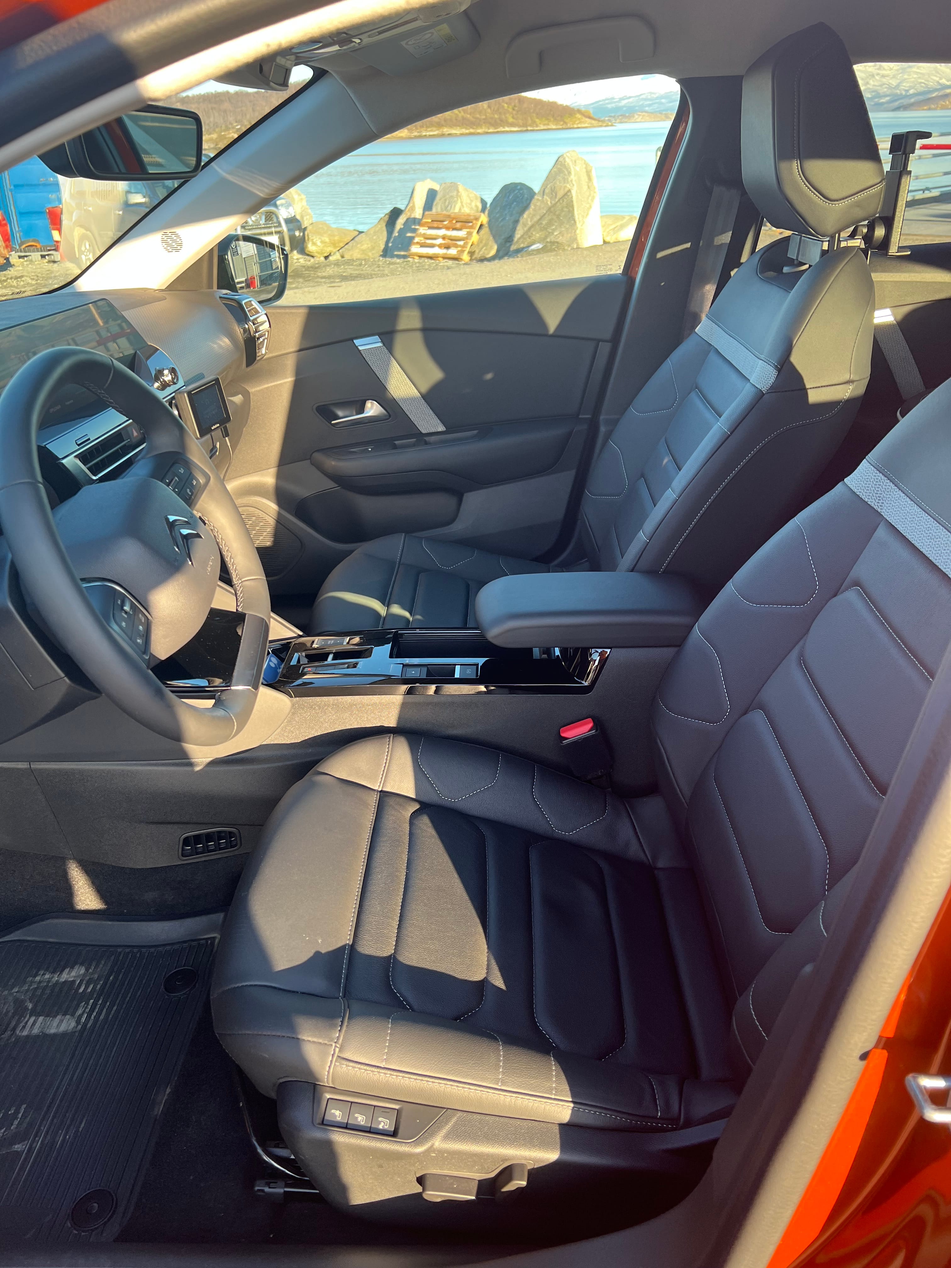 Citroen ë-C4 Elektrisk med Apple CarPlay