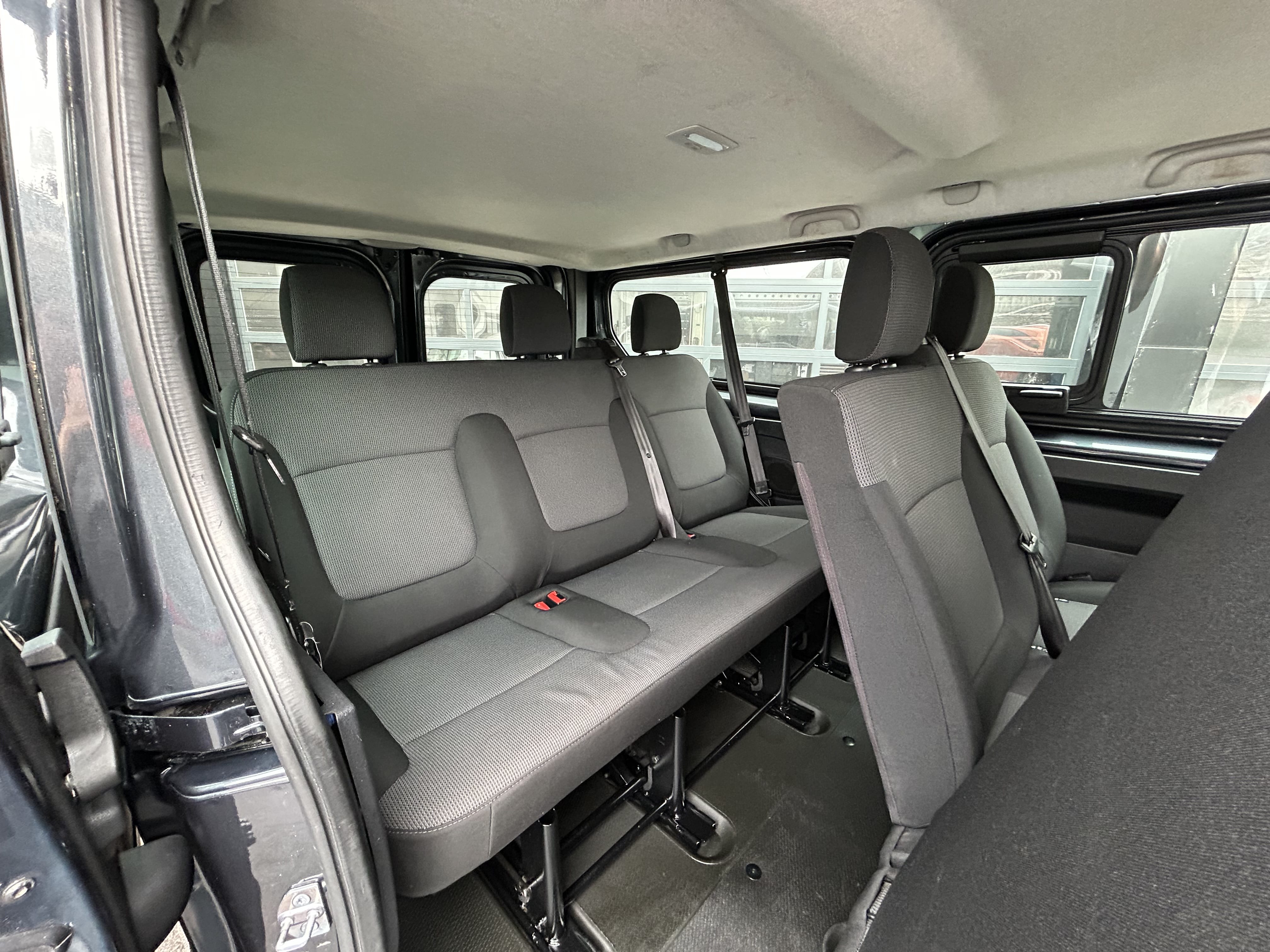 Renault Trafic Passenger avec Apple CarPlay