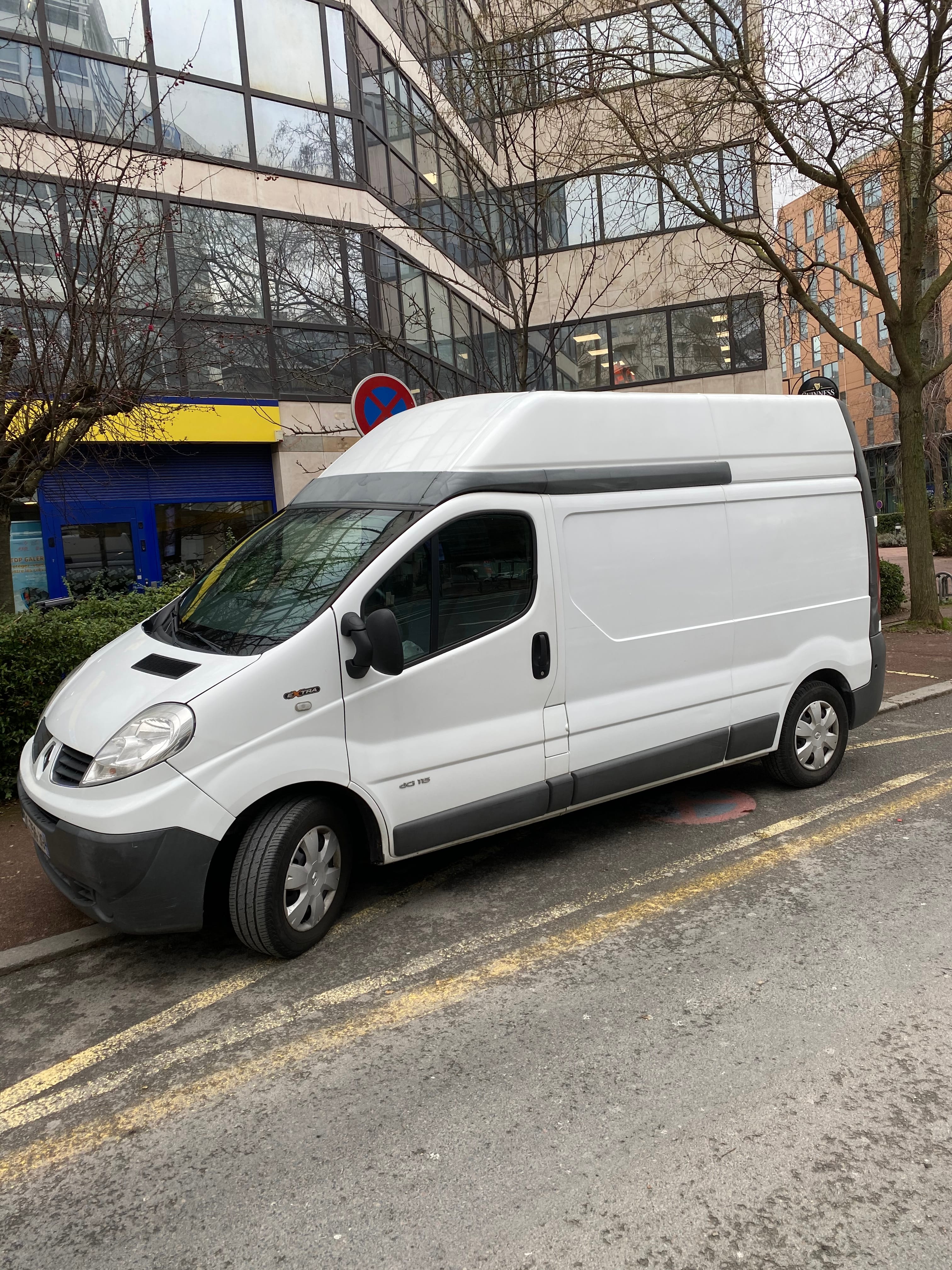 Renault Trafic L2h2  2,0 dci 115 Cv avec Entrée audio / iPod