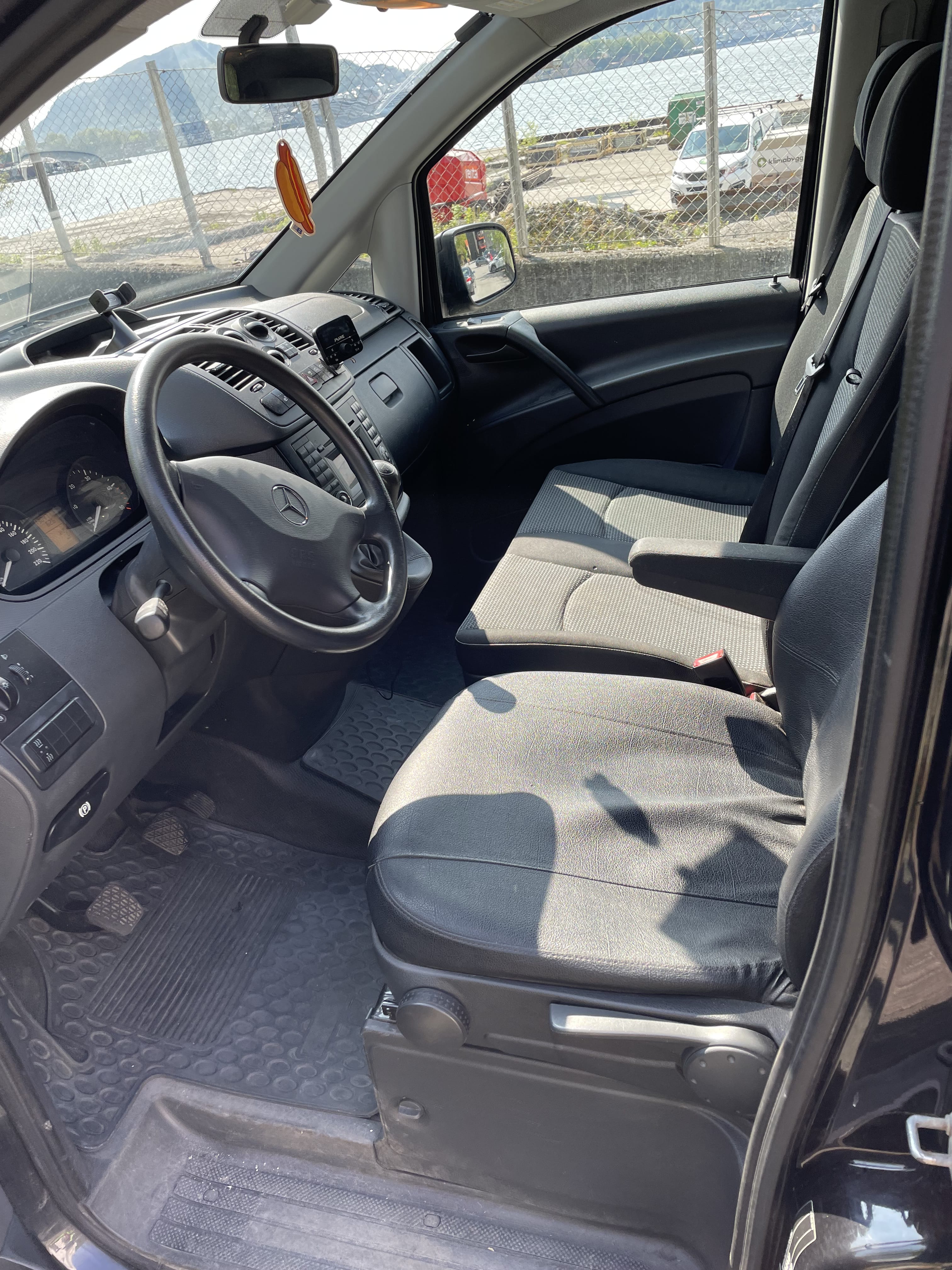 Mercedes Vito Mixto med Tilhengerfeste