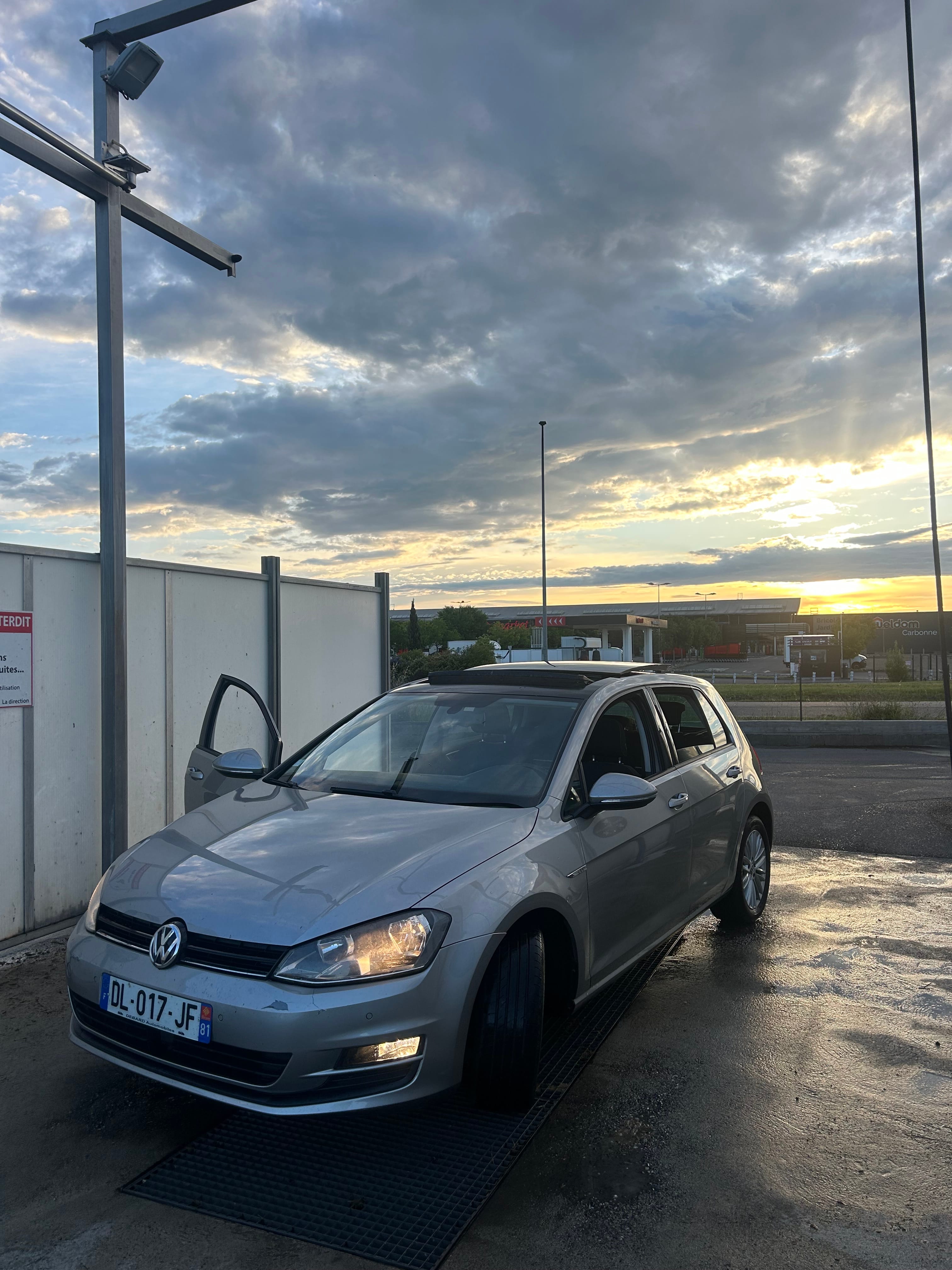 Volkswagen Golf avec Climatisation