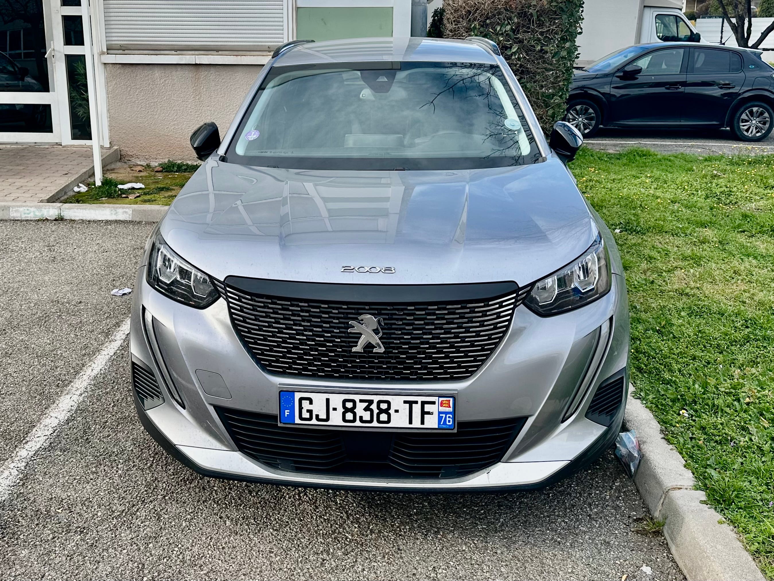 Peugeot 2008 II 130cv STYLE essence avec Autoradio