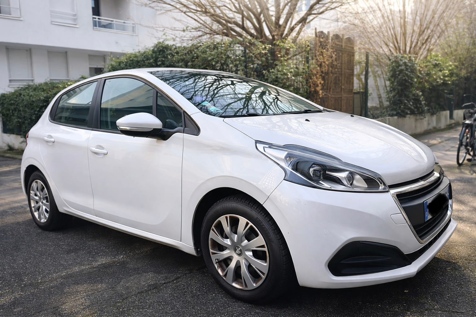 Peugeot 208, 2015, Essence 95
