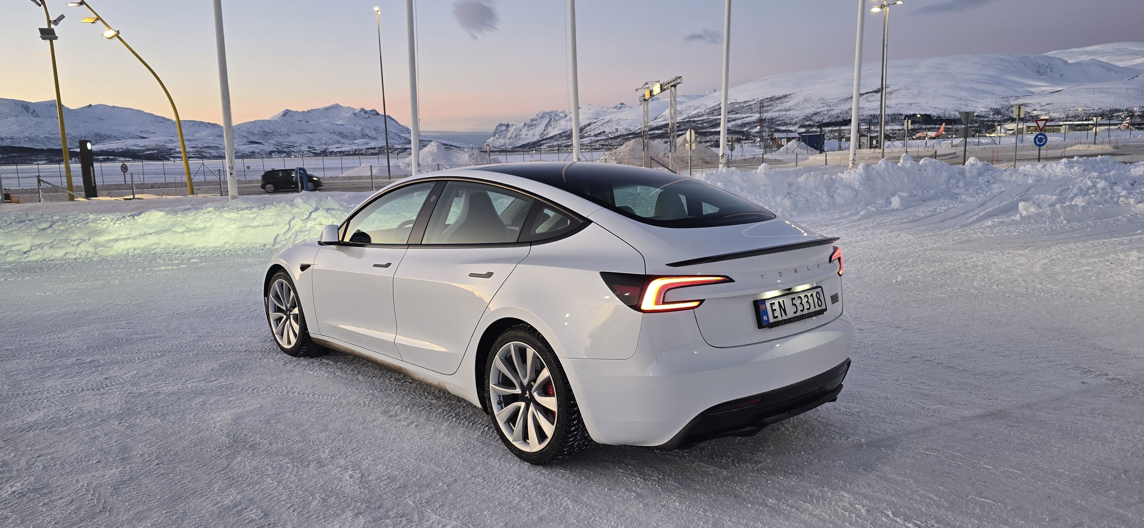 Tesla Model 3 Performance avec GPS