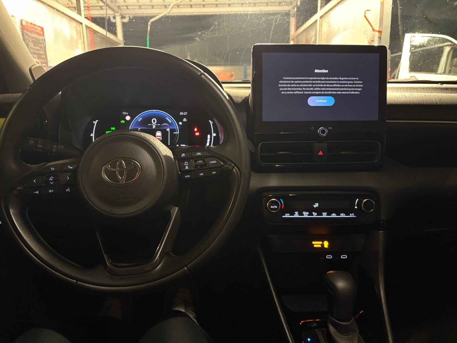 Toyota Yaris Hybride avec GPS