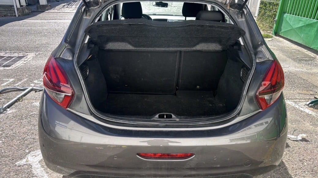 Peugeot 208 avec Régulateur de vitesse