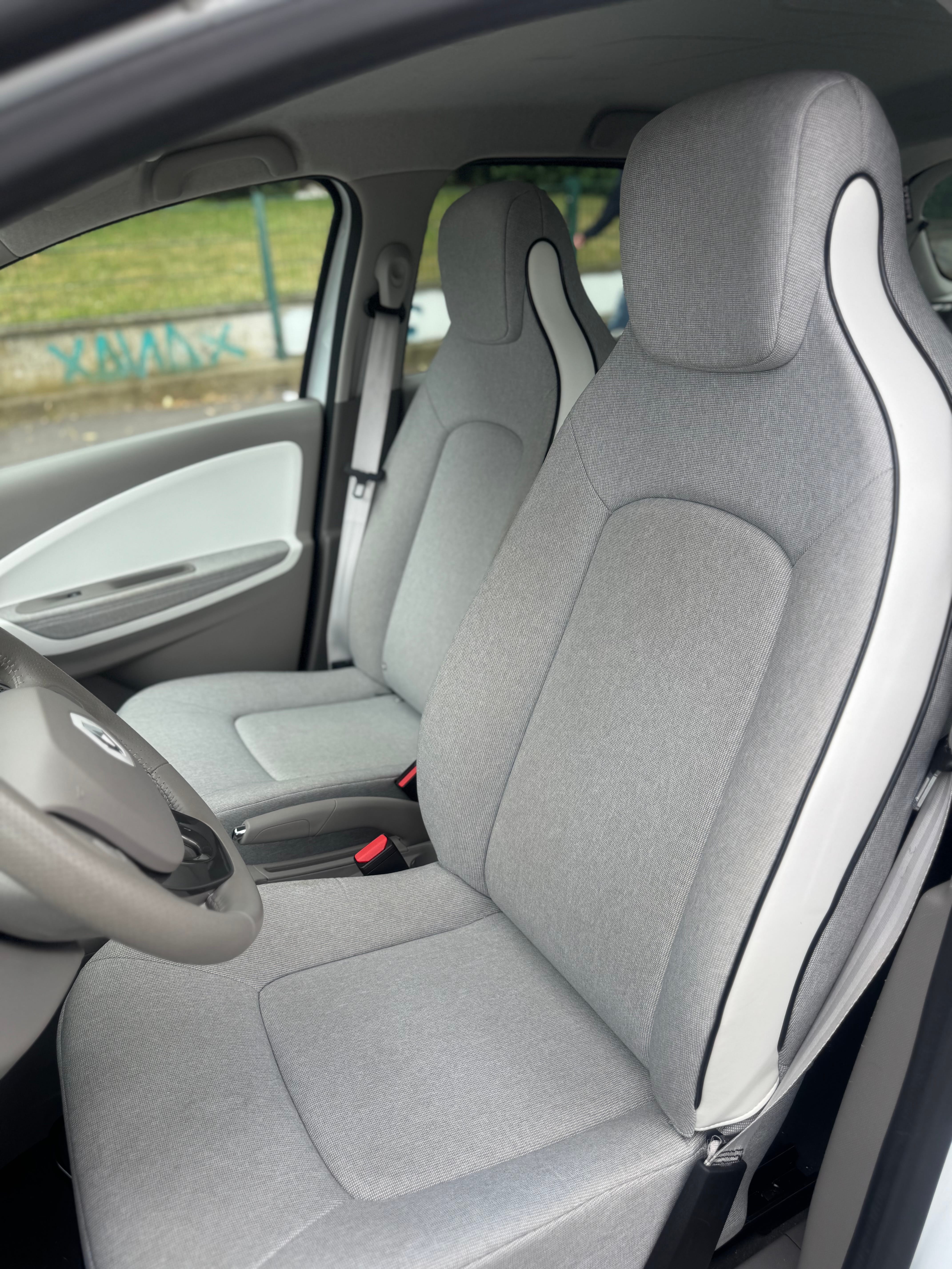 Renault ZOE ZE 40kw 260kms autonomie avec GPS
