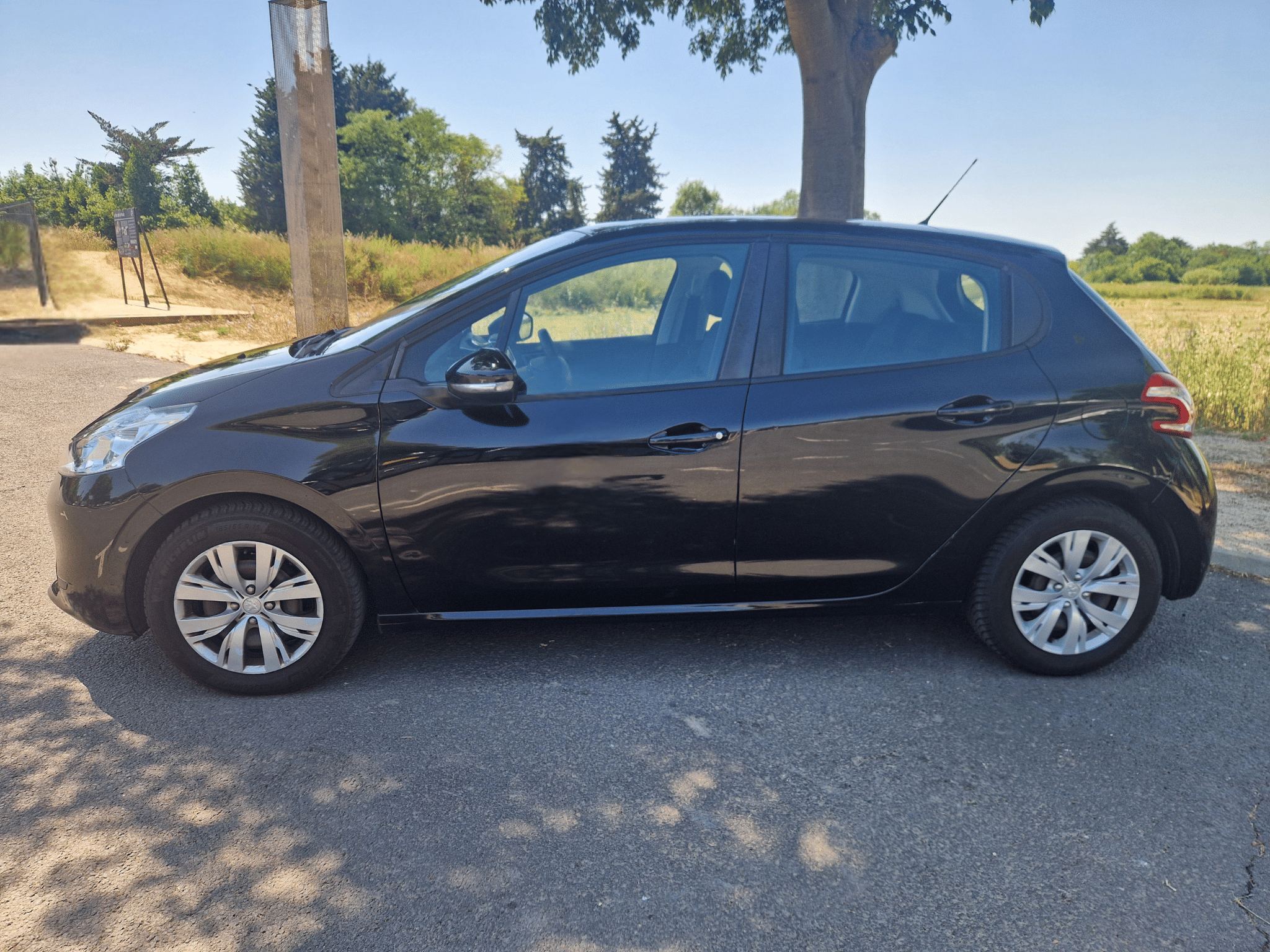 Peugeot 208 avec Climatisation