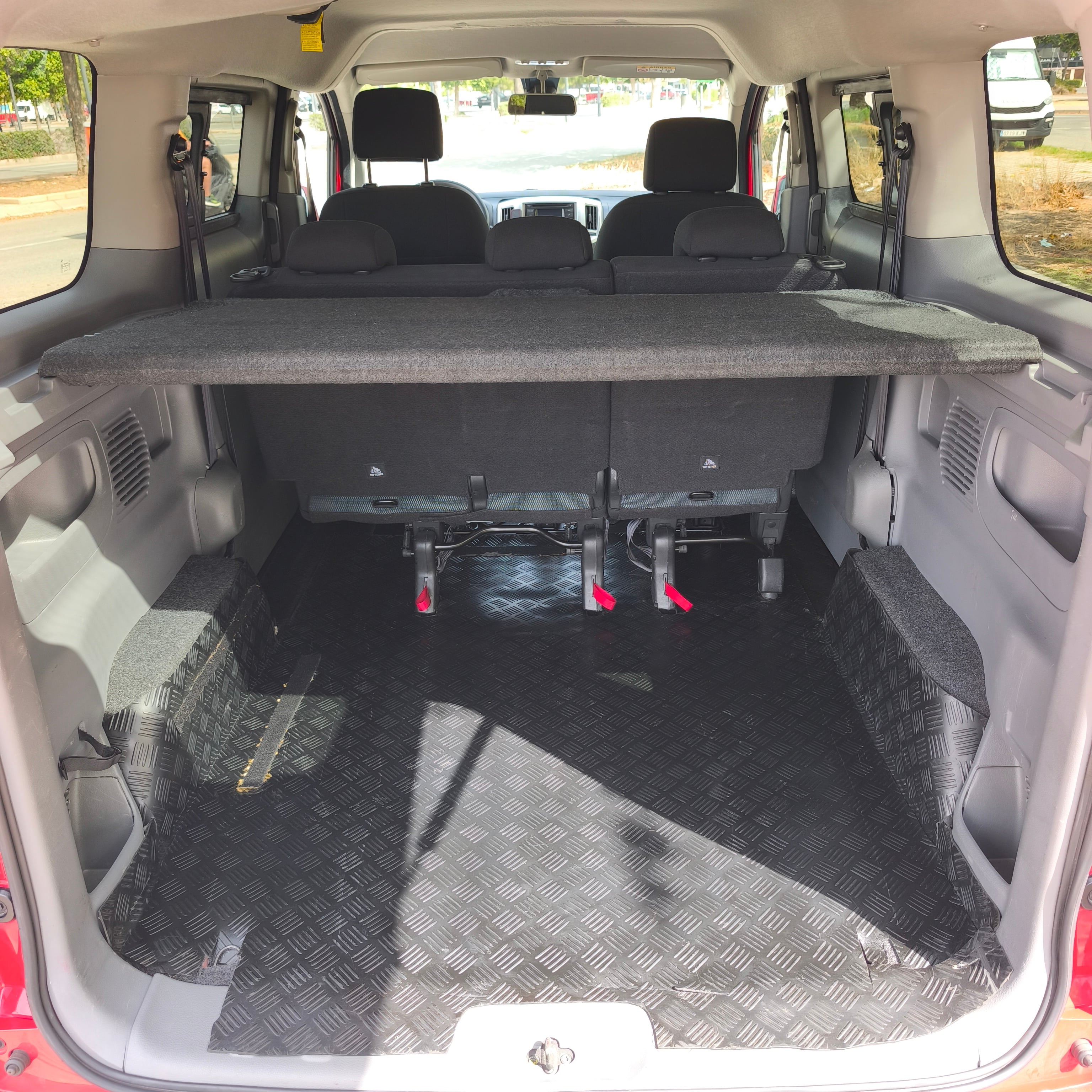 Nissan NV200 Combi