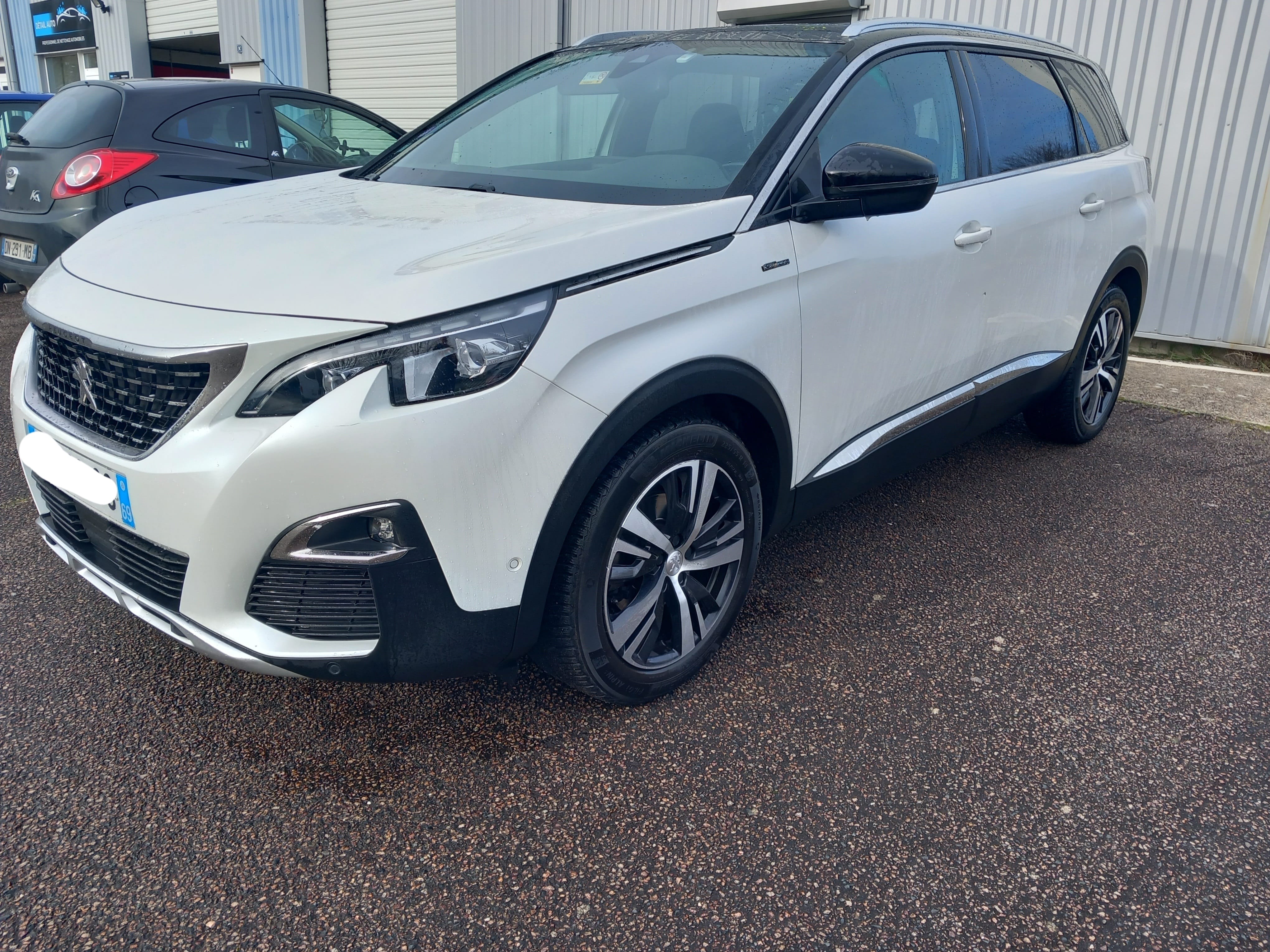 Peugeot 5008 1,6 180 ch, 2018, Essence 95, automatique, 7 places
