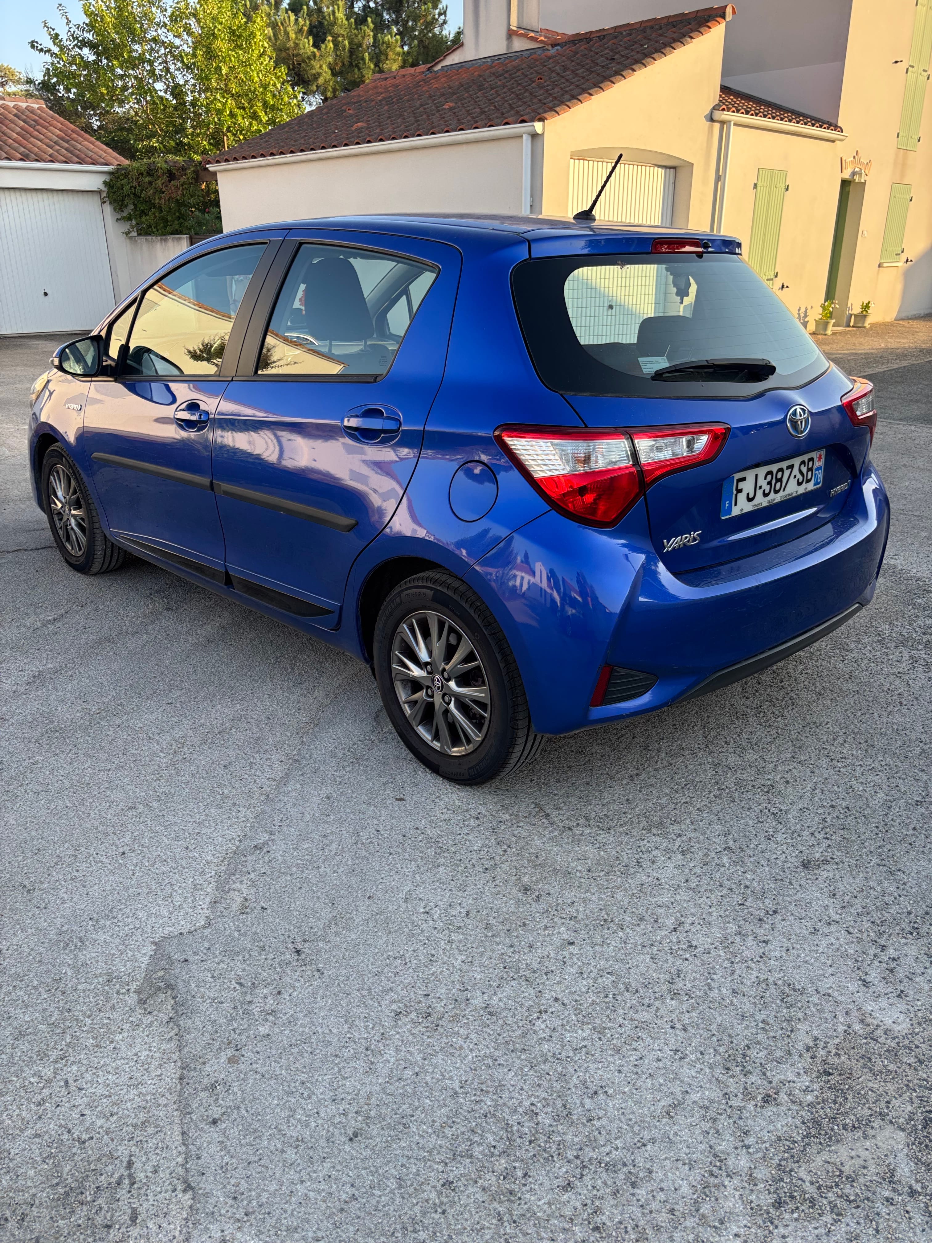 Toyota Yaris Hybride avec Caméra de recul