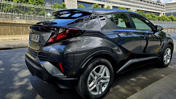 Toyota C-HR 2023 Hybride à Gare de Lyon! avec Entrée audio / iPod