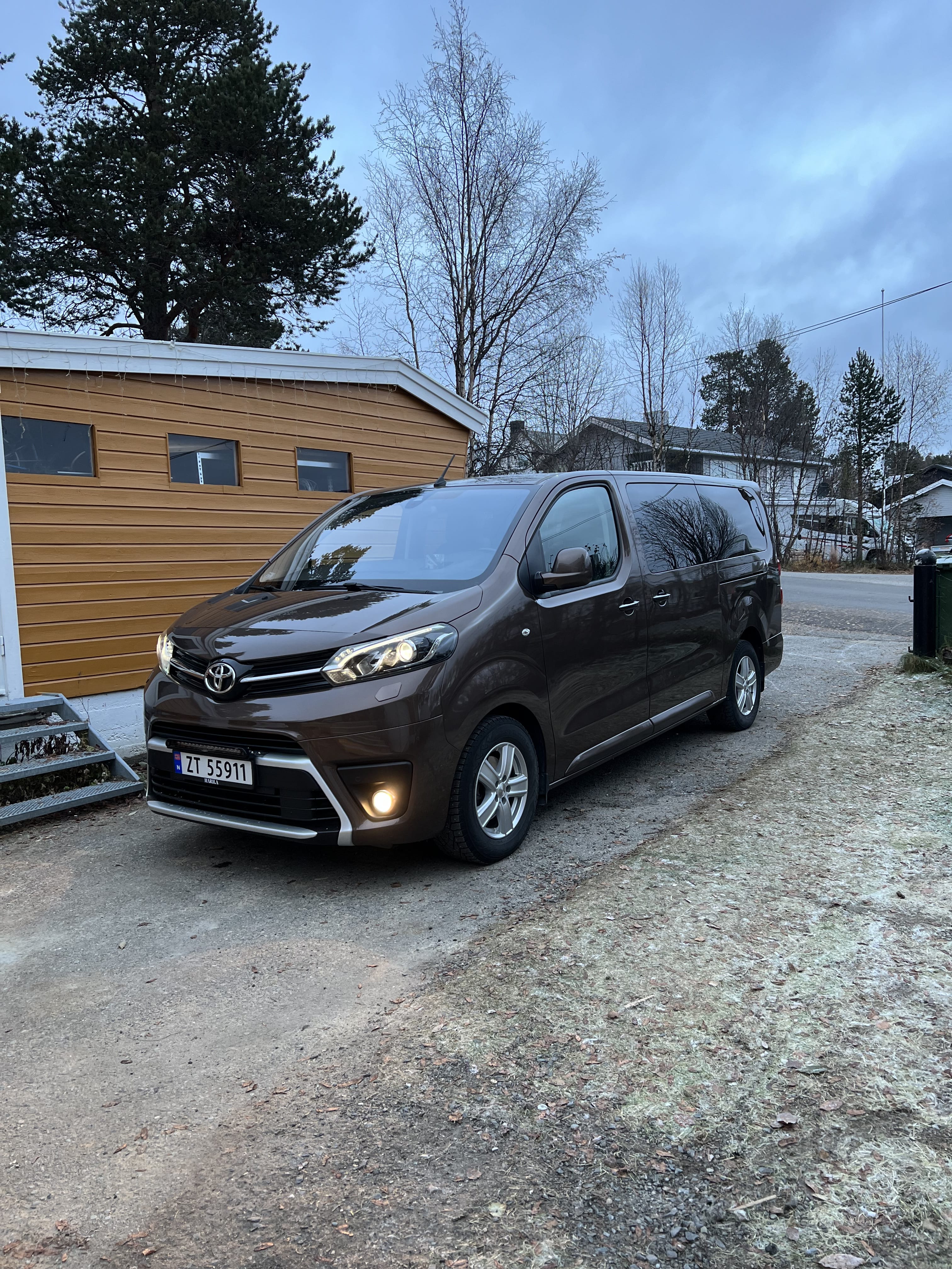 Toyota Proace Verso LANG 2,0D 177 EXECUTIVE SHUTTLE, 2021, Diesel, automatisk, 8 seter