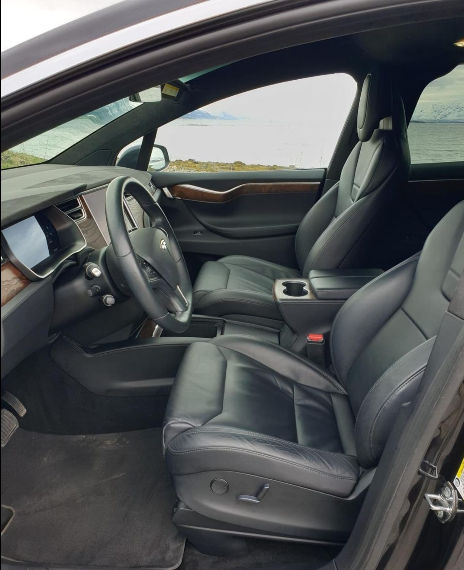 Tesla Model X 90D med Cruisekontroll