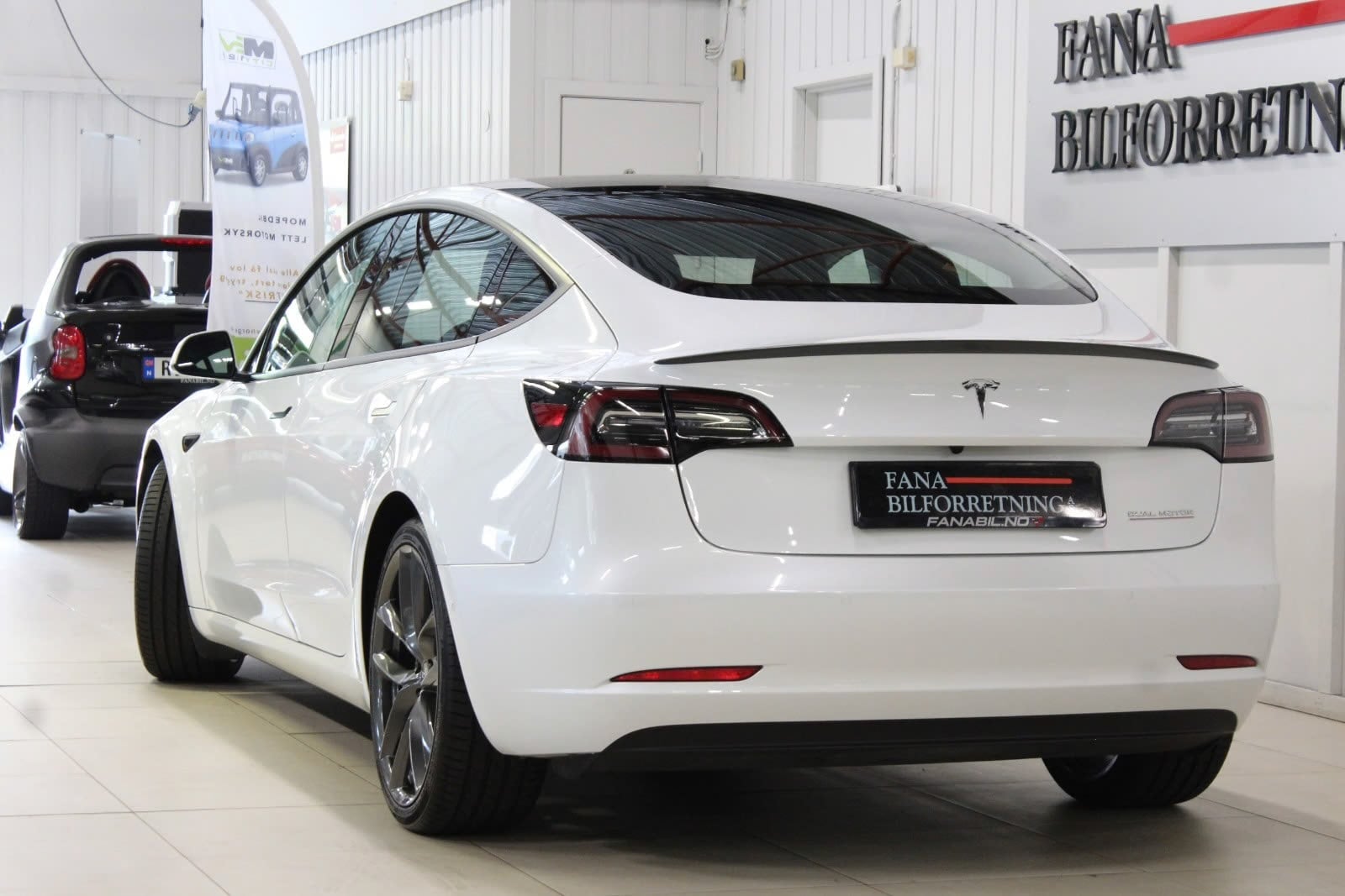 Tesla Model 3 Performance med Aircondition