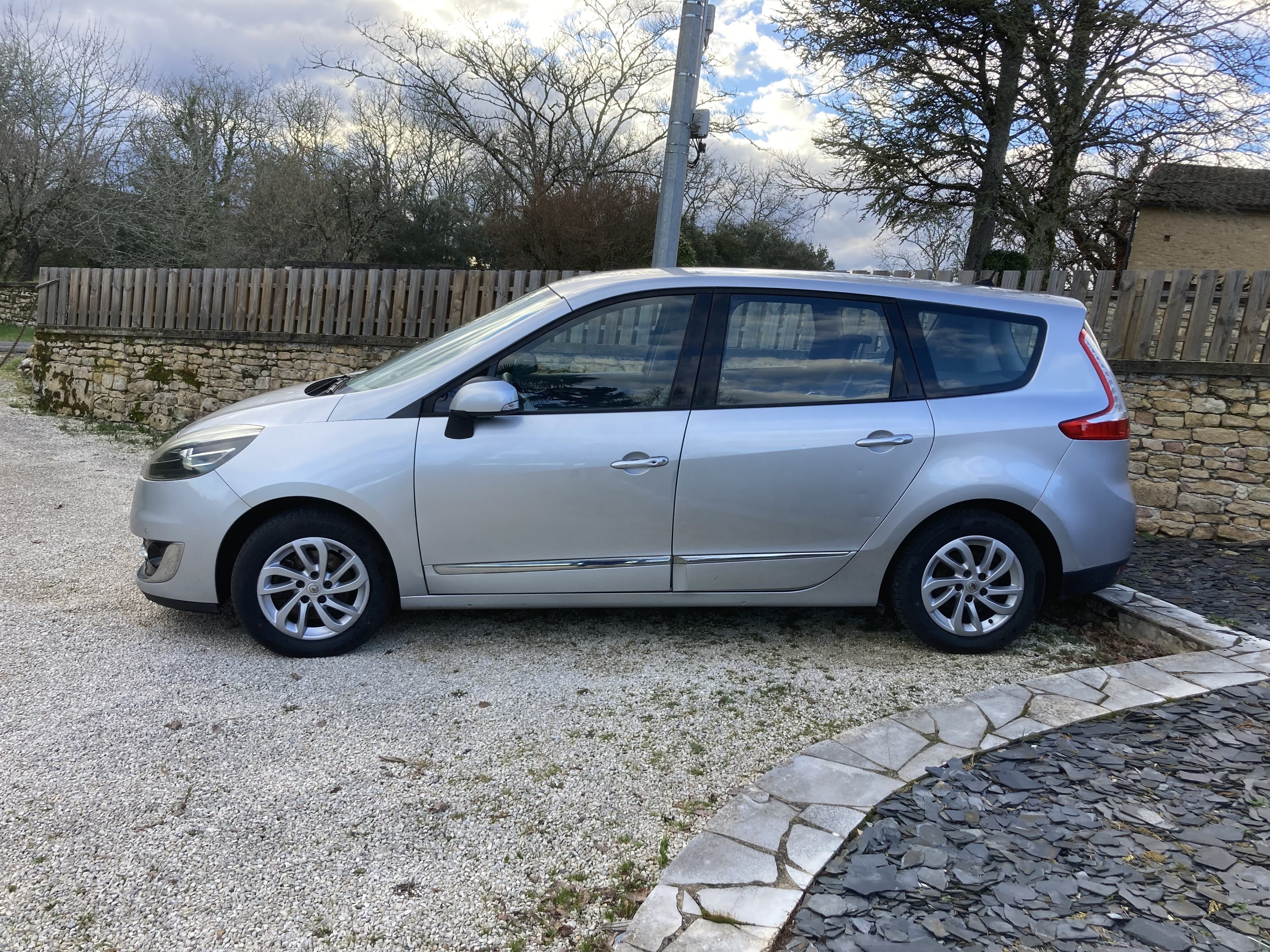 Renault Grand Scenic Dci 7 places avec Climatisation