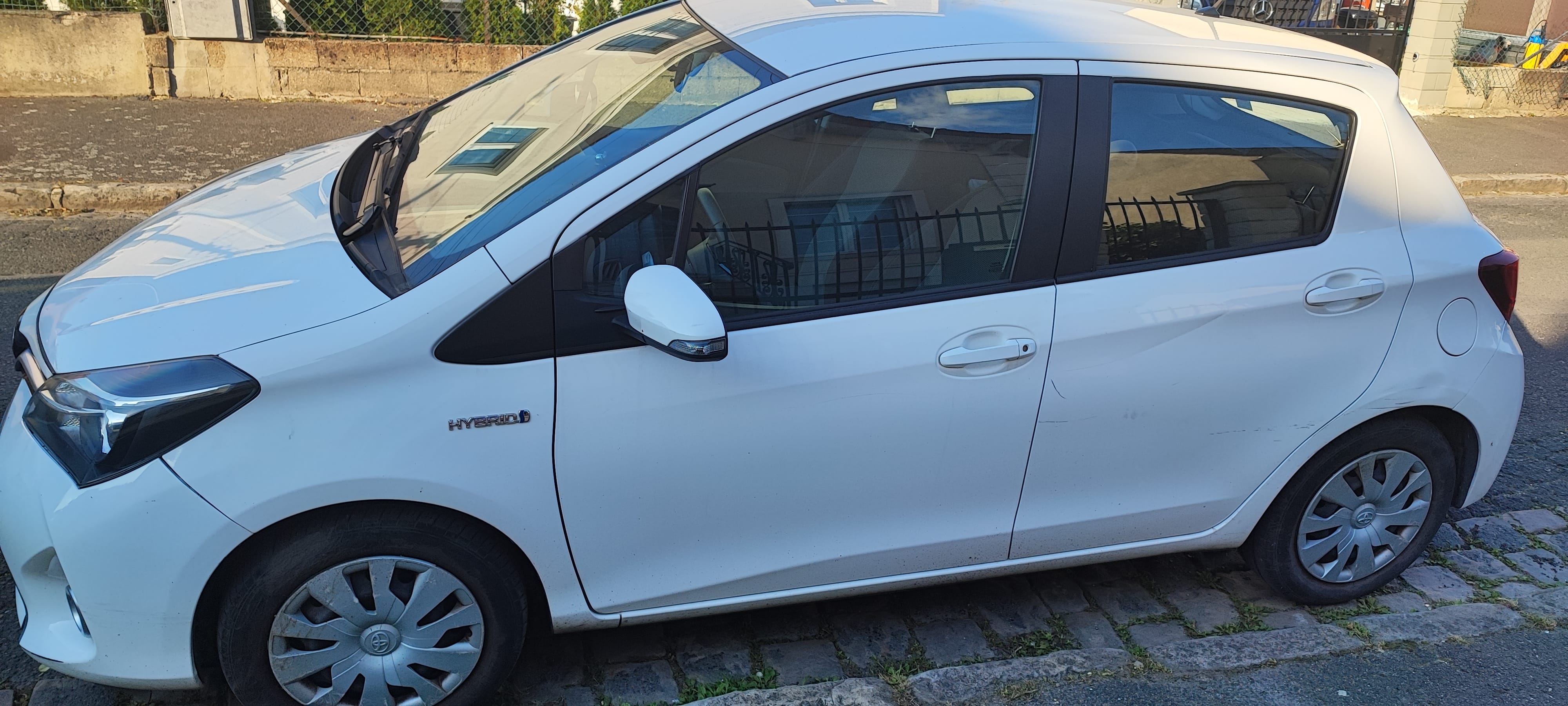 Toyota Yaris Hybride, 2016, Essence 95, automatique