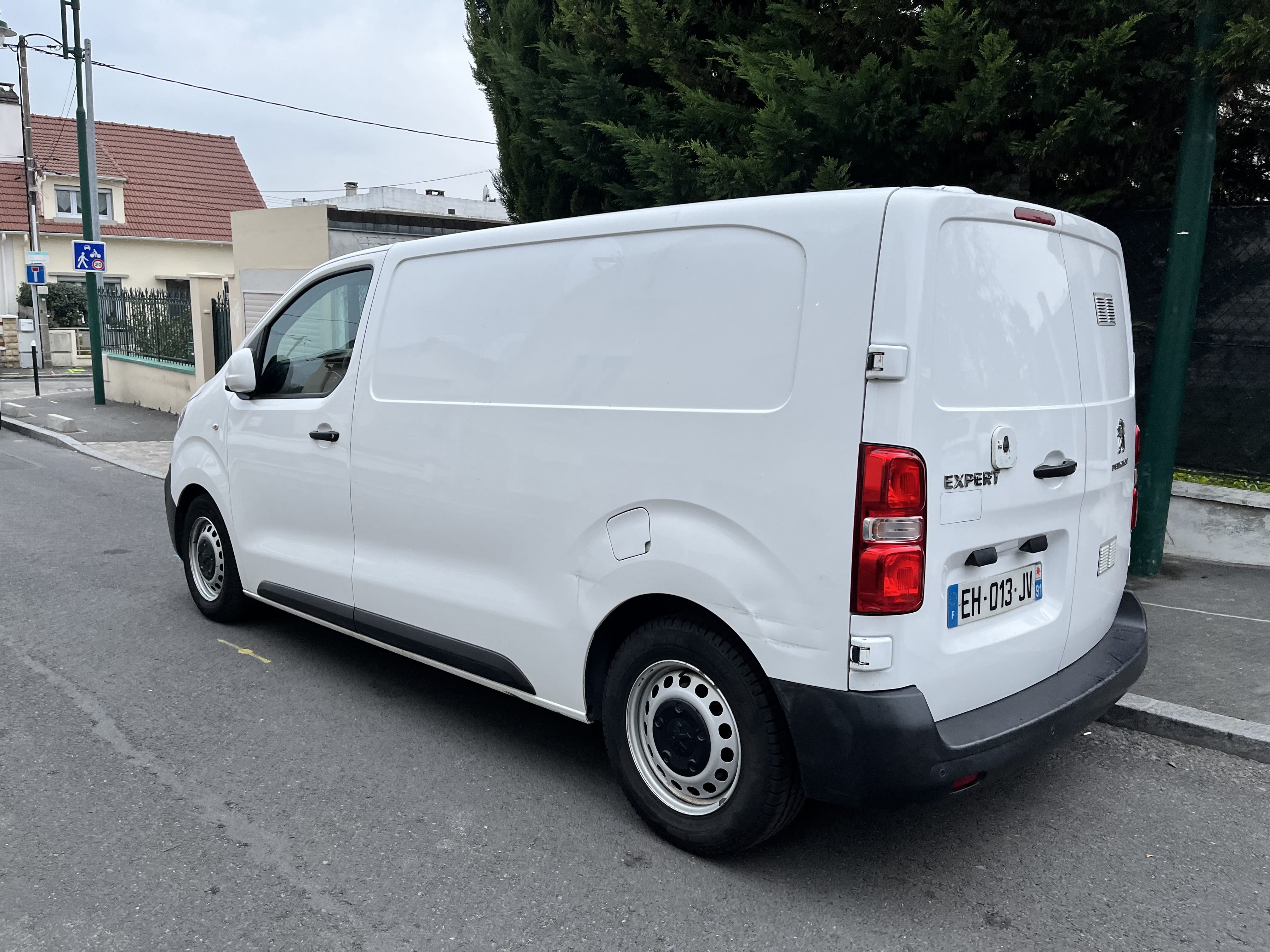 Peugeot Expert 1,6 HDI 115 Carplay avec GPS