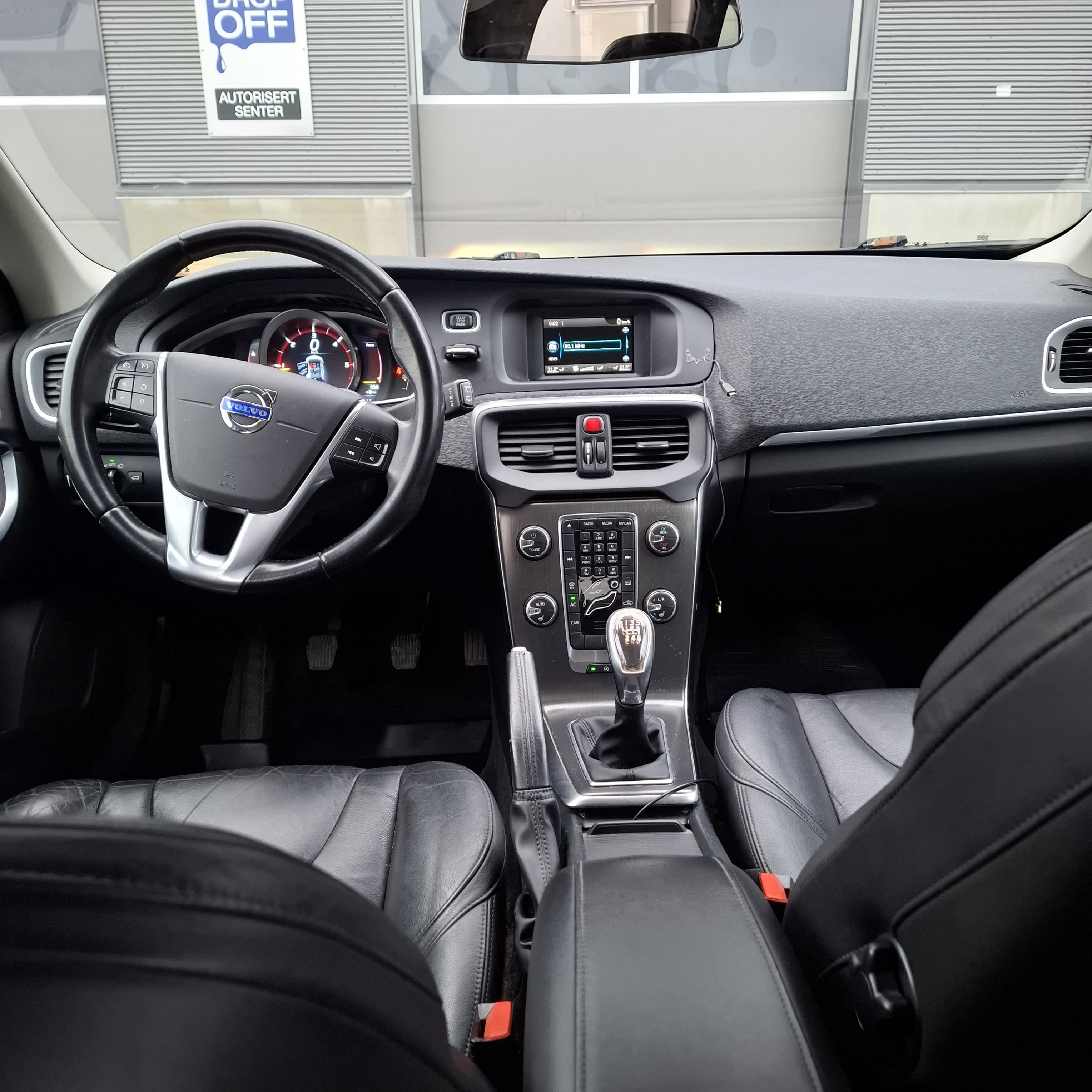 Volvo V40 with Cruise control