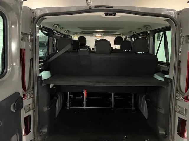 Renault Trafic Passenger avec Apple CarPlay