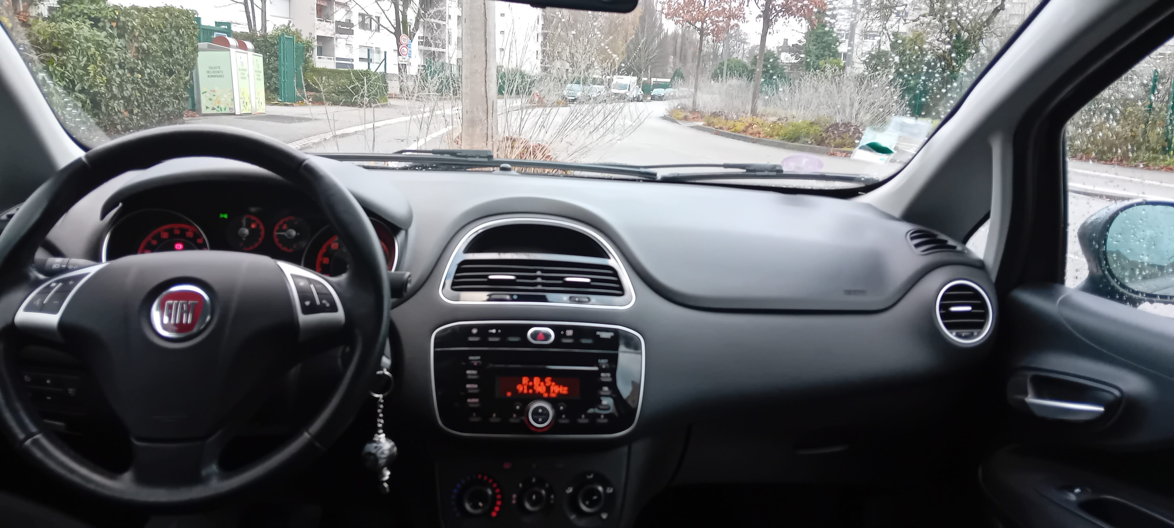 Fiat Punto 1.2i avec Entrée audio / iPod