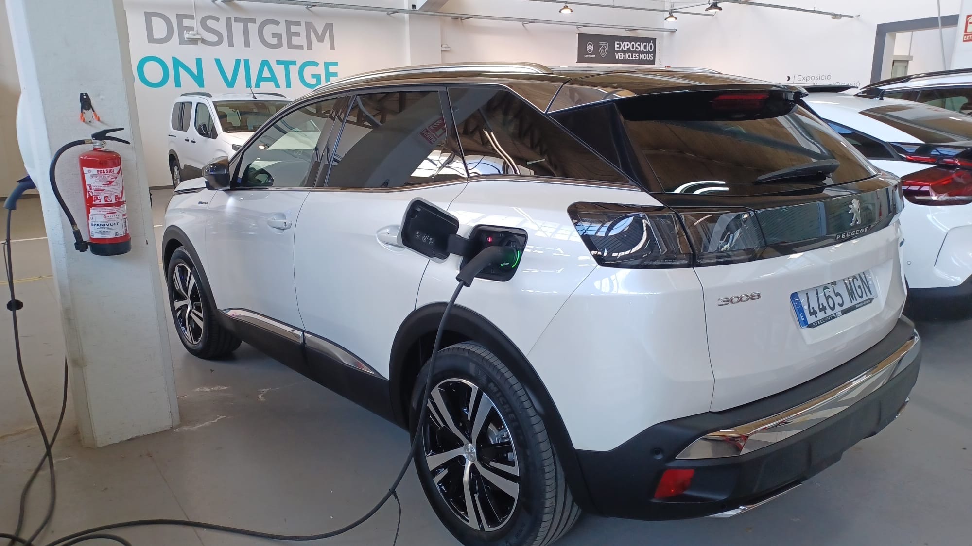 Peugeot E-3008 GT con Aire acondicionado