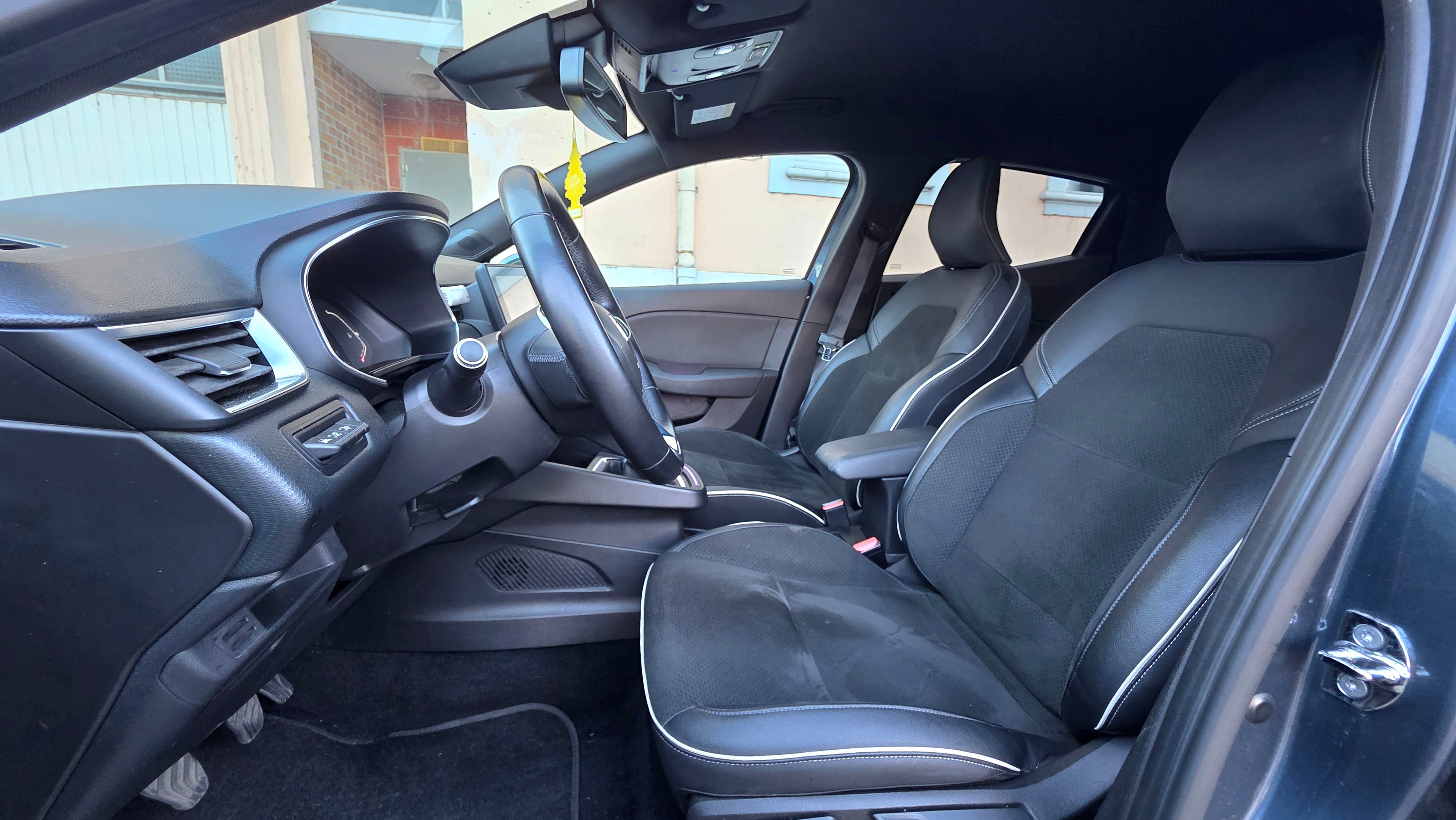 Renault Clio  CLIM - CAMERA - CARPLAY - Disponible 24h/24 avec Régulateur de vitesse