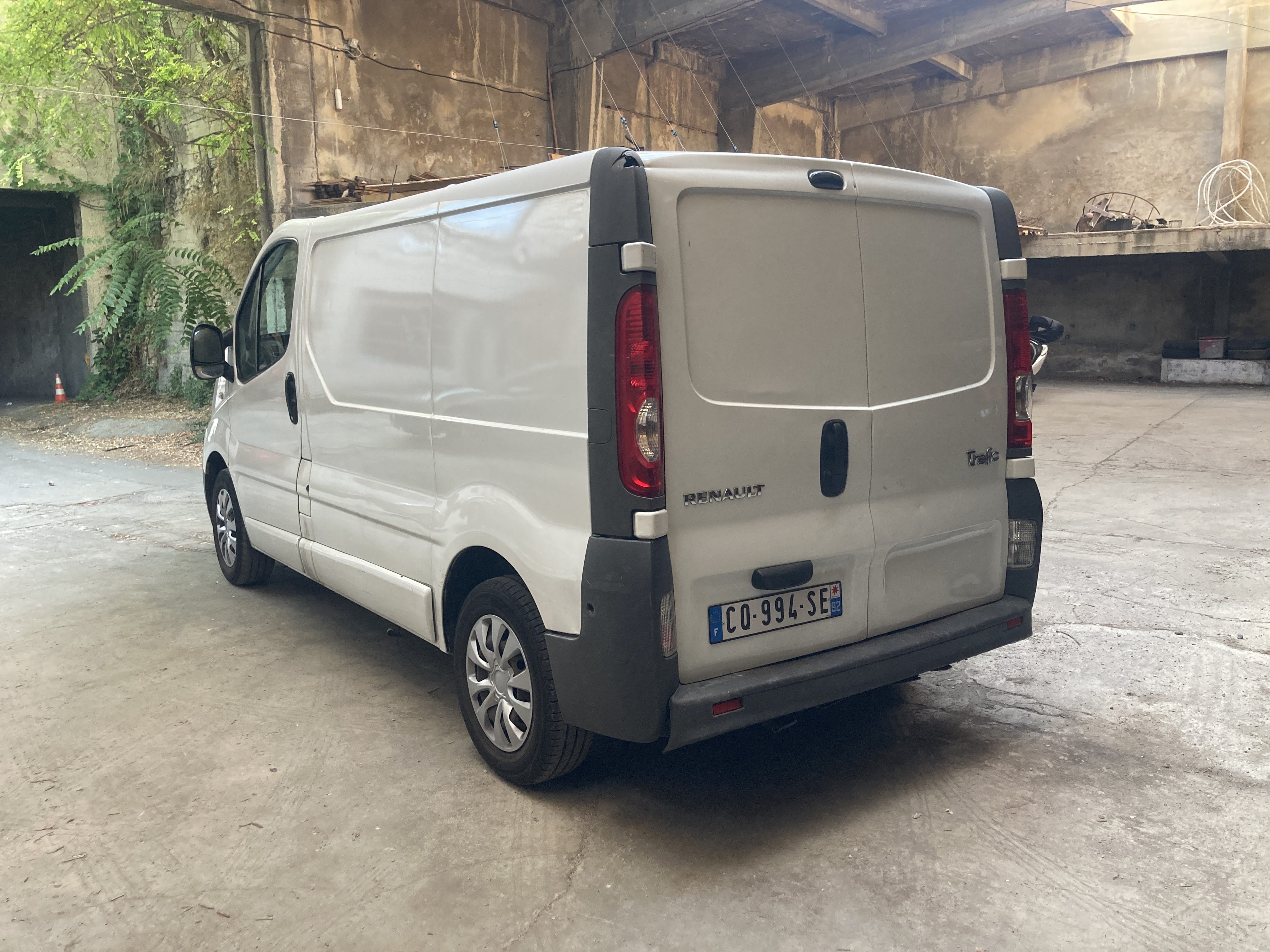 Renault Trafic 2.0 DCI 90ch Régulateur vitesse avec Régulateur de vitesse