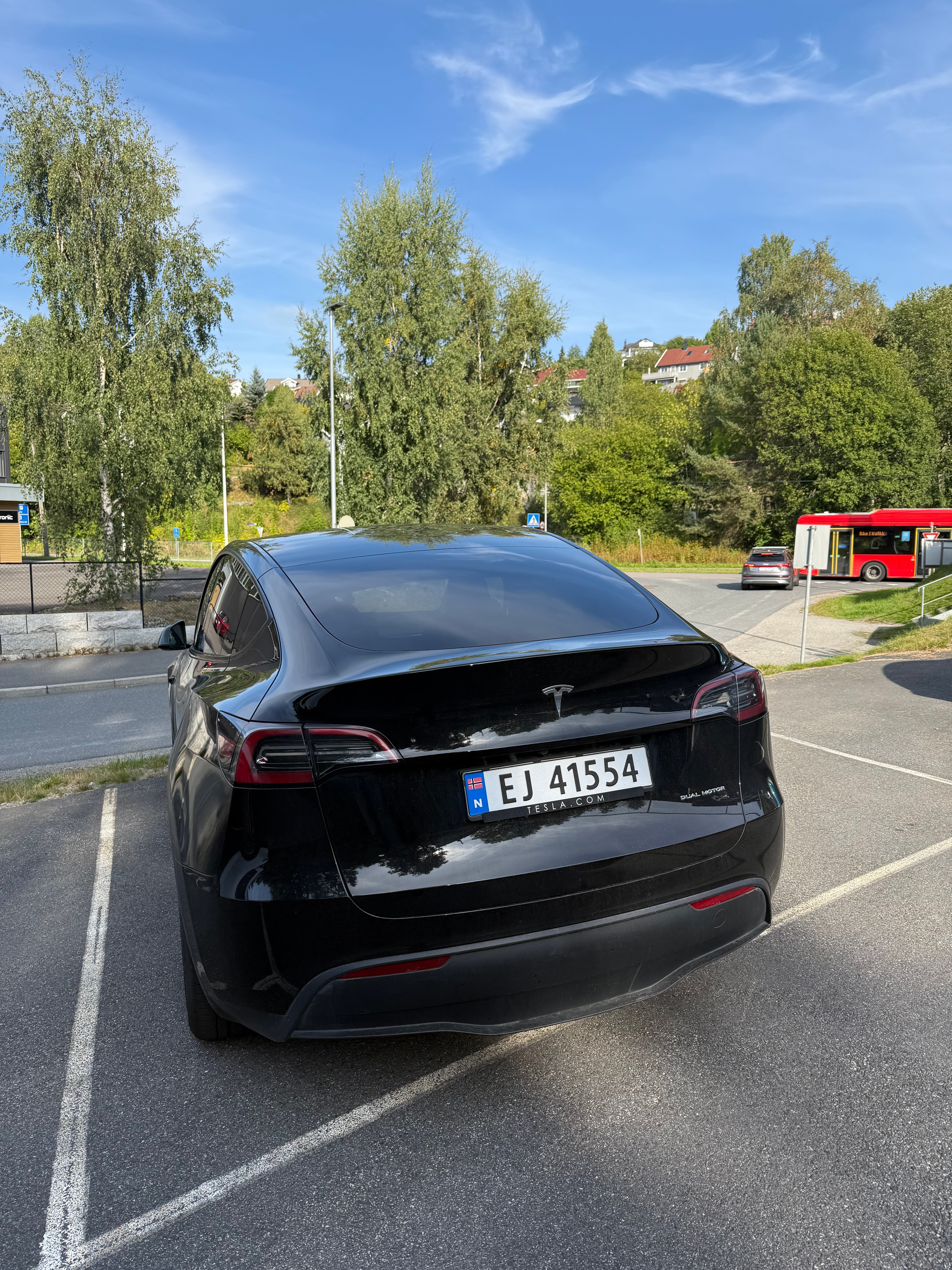 Tesla Model Y Long Range med Aircondition