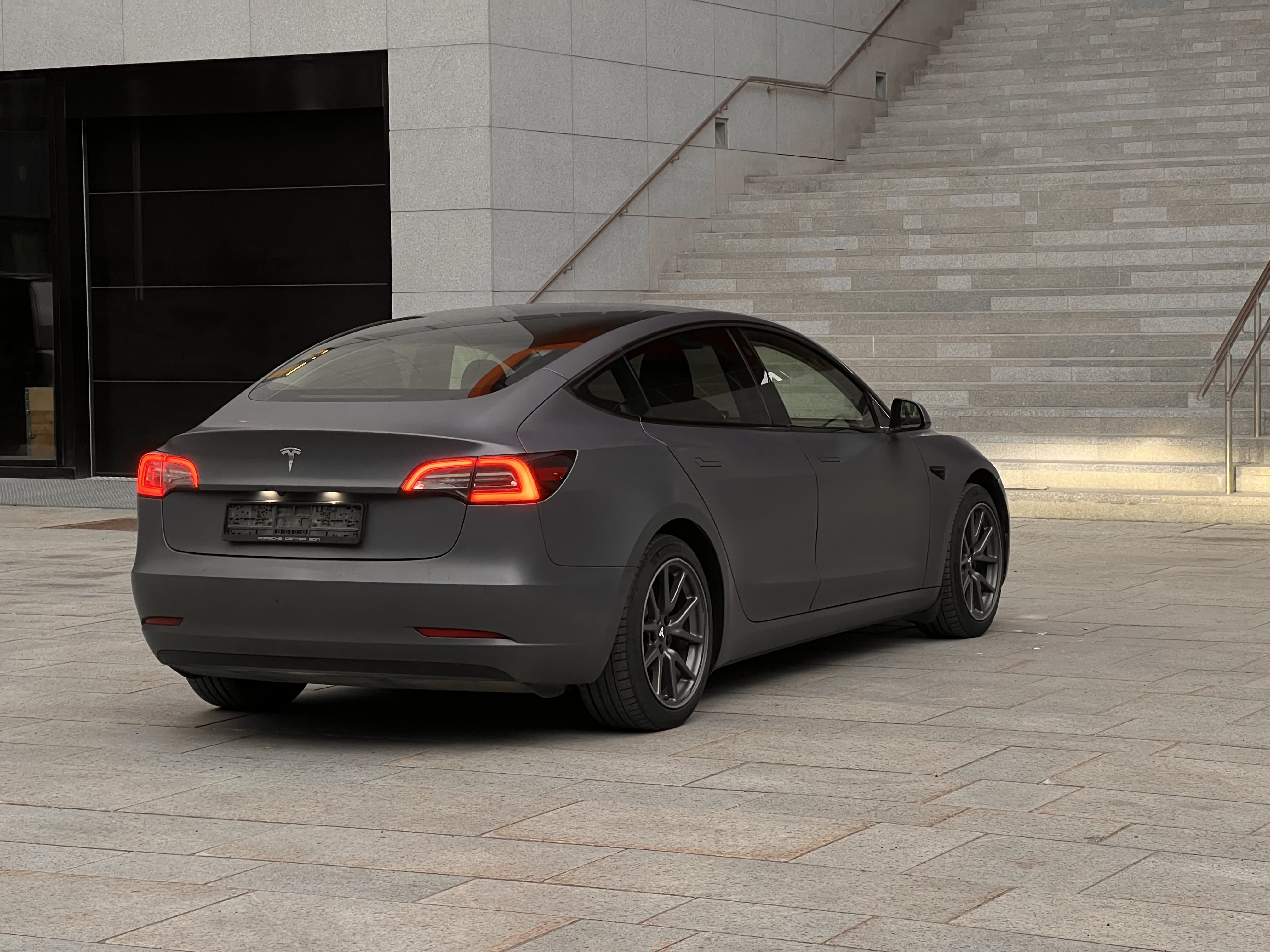 Tesla Model 3 med Vinterdekk