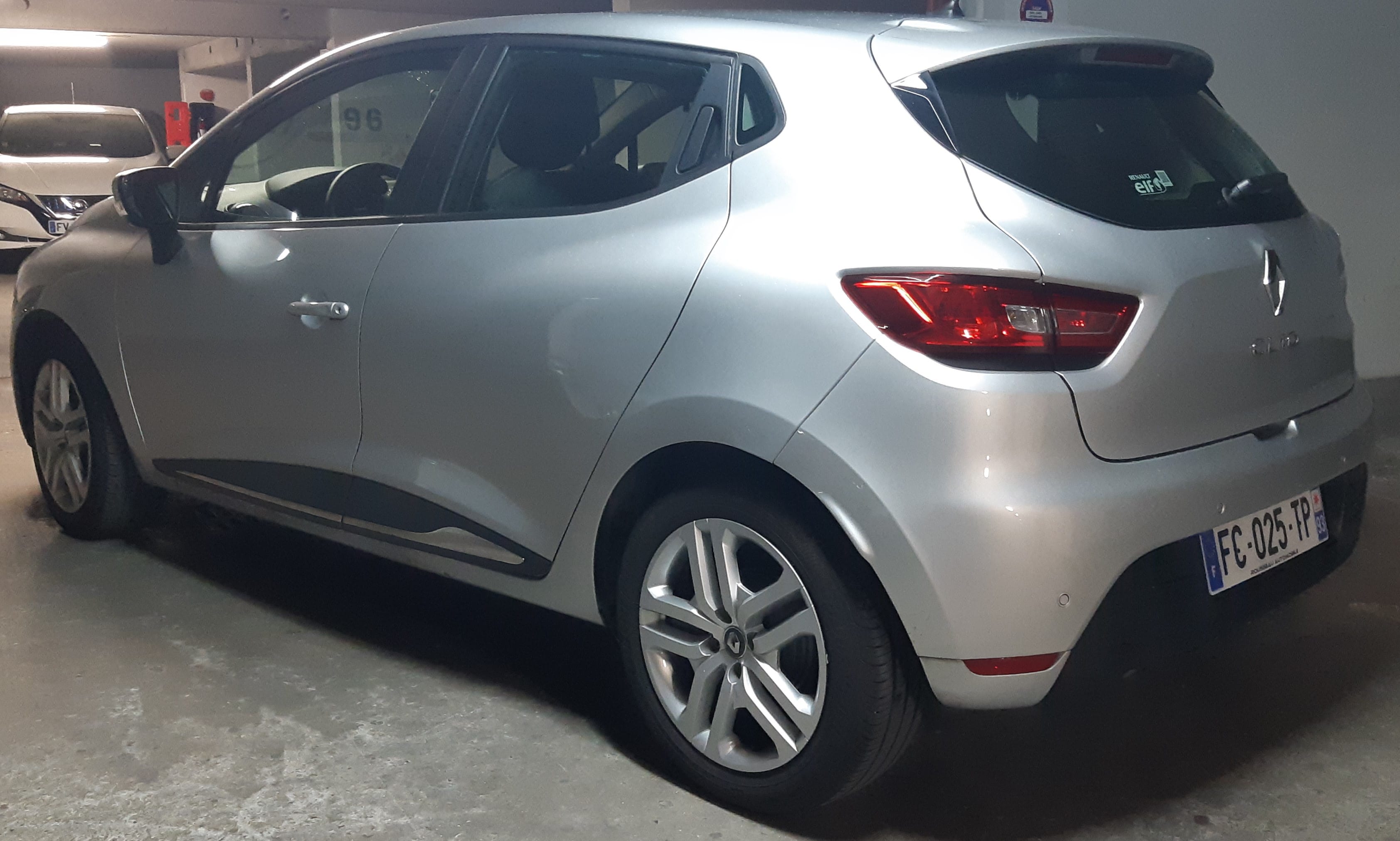 Renault Clio FC025TP avec GPS