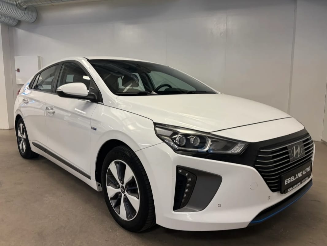 Hyundai Ioniq with GPS