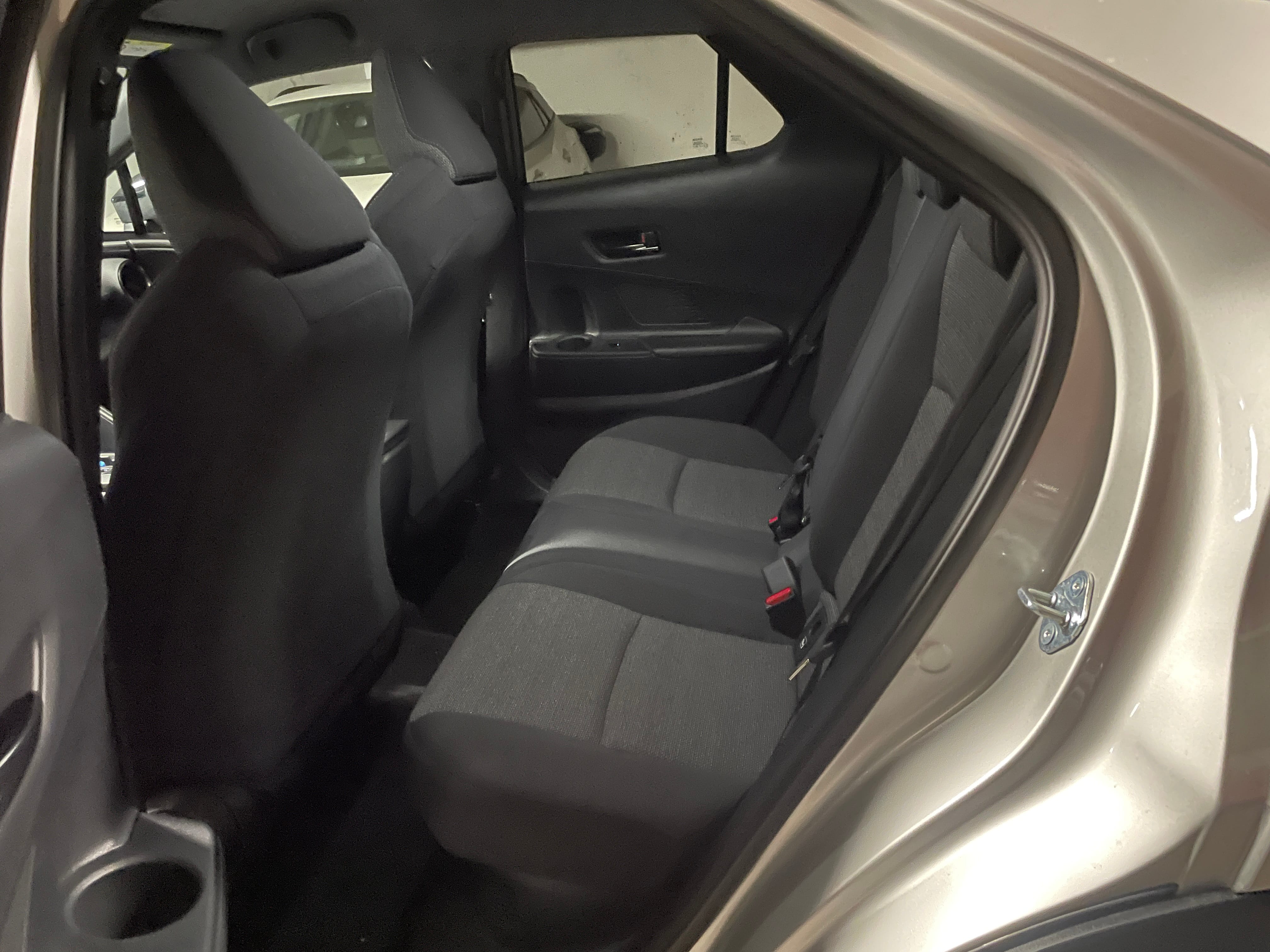 Toyota C-HR Hybrid avec GPS