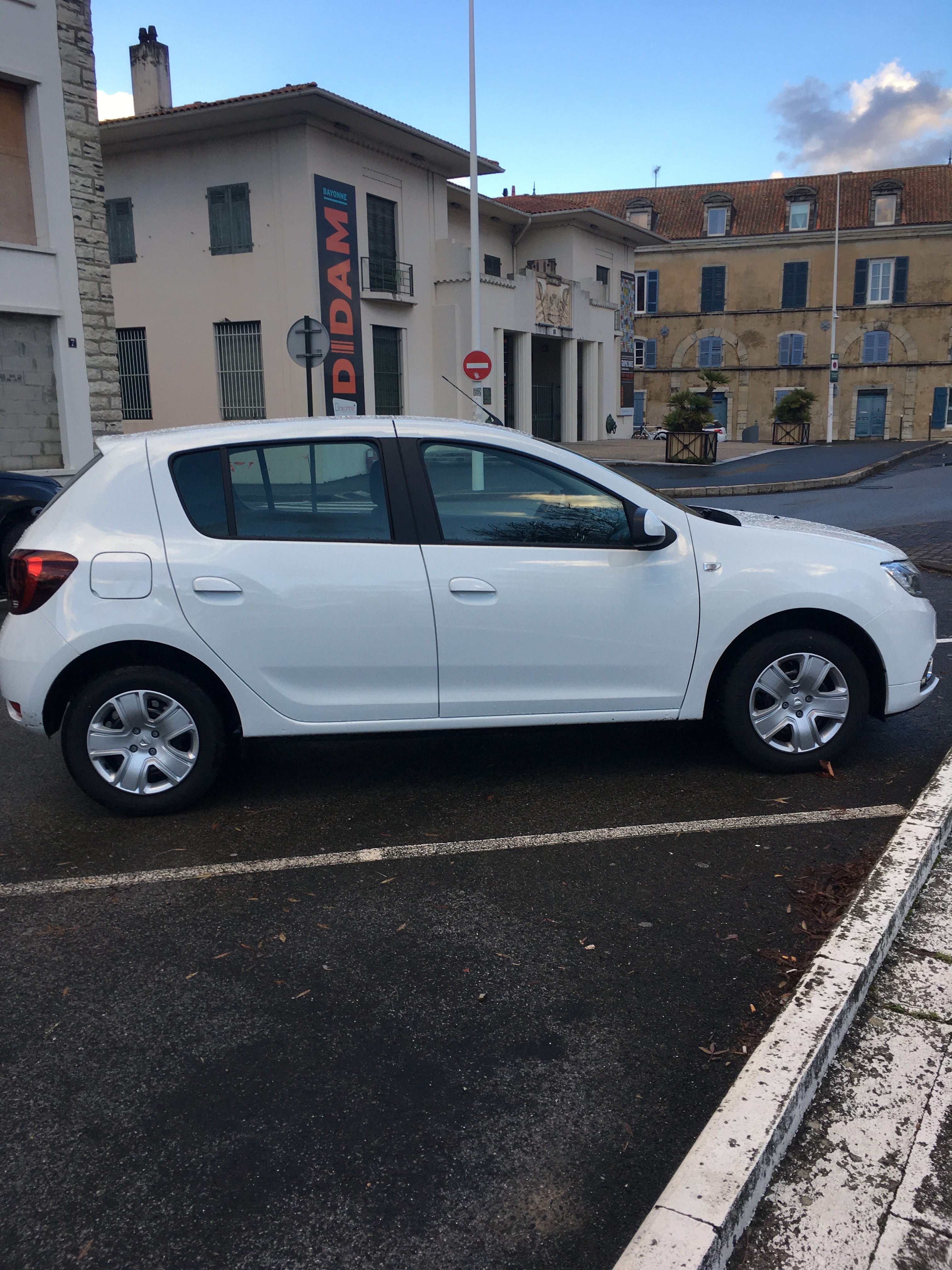 Dacia Sandero City avec Climatisation