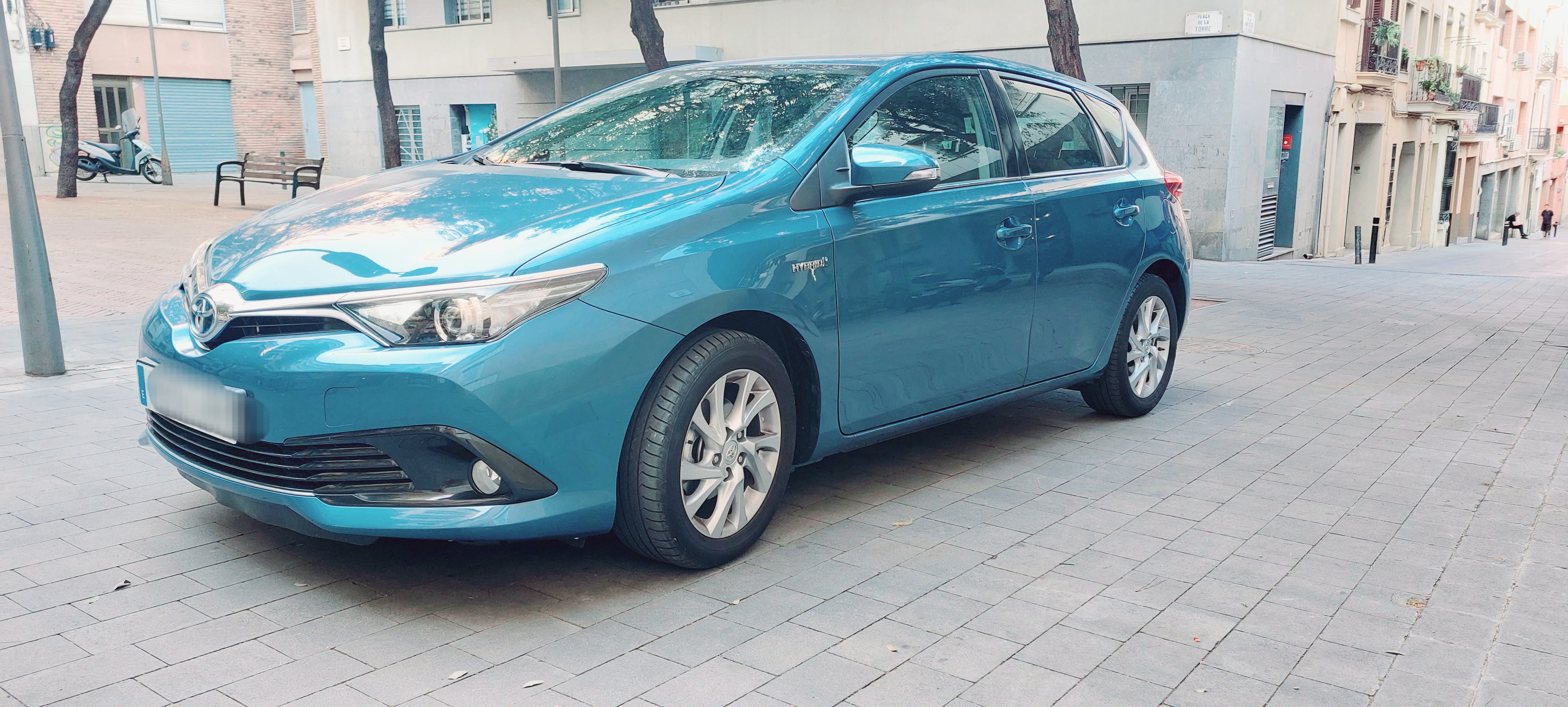 Toyota Auris, 2017, Gasolina 95 / Eléctrico (híbrido), Automático