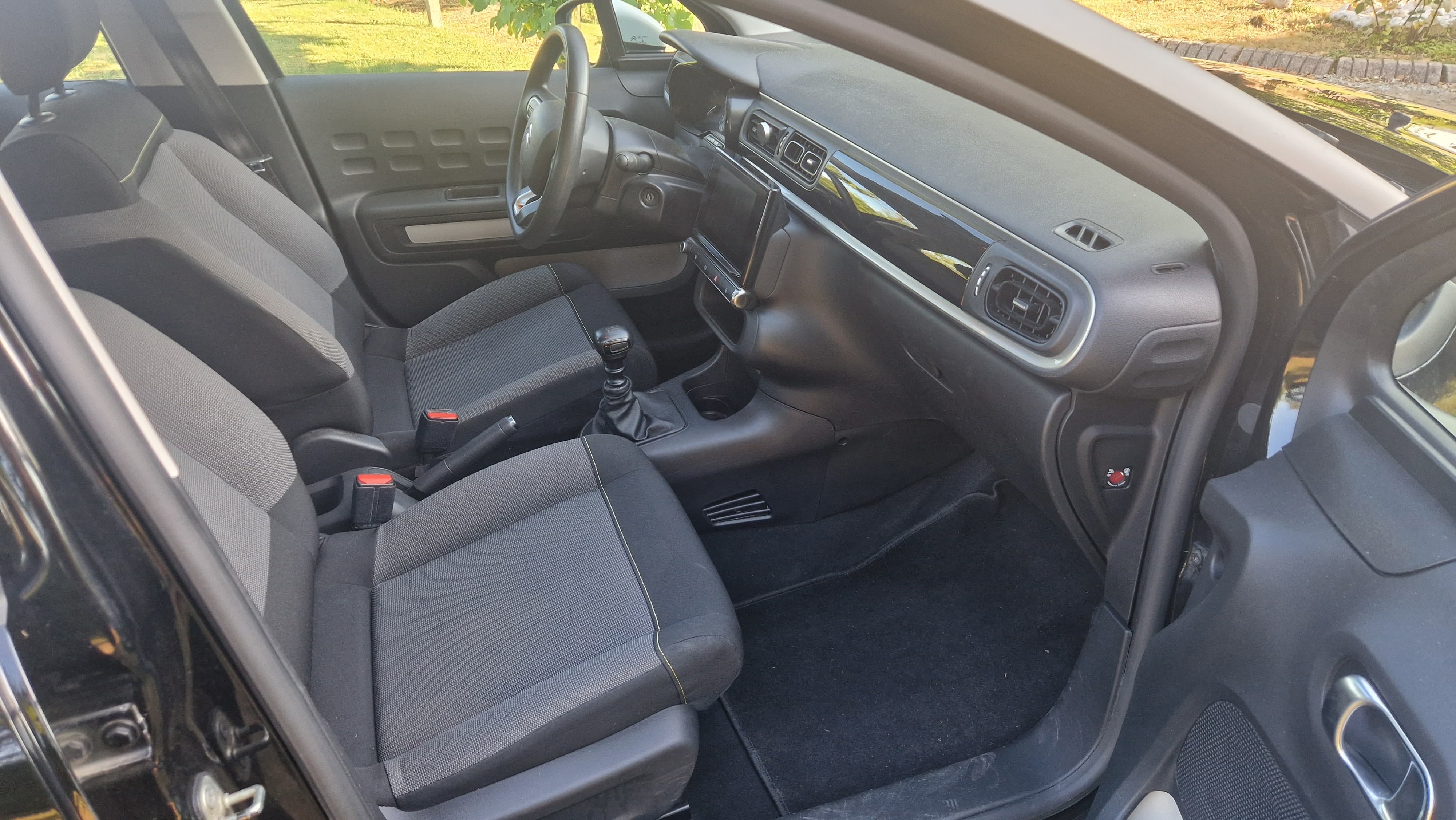 Citroen C3 with Apple CarPlay